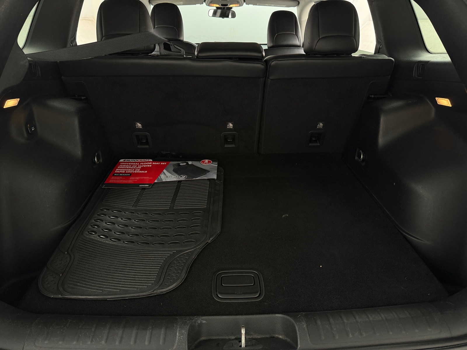Thumbnail: 2019 Jeep Cherokee - 7