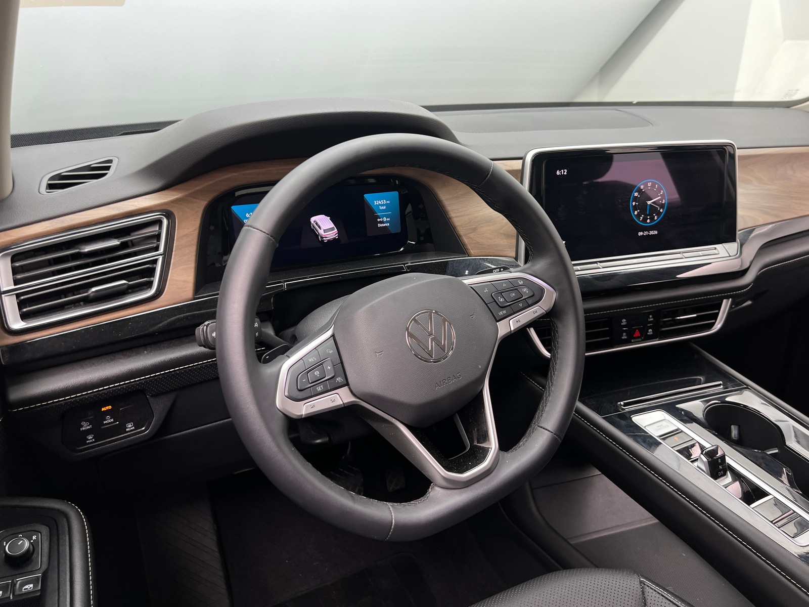 Thumbnail: 2025 Volkswagen Atlas - 4