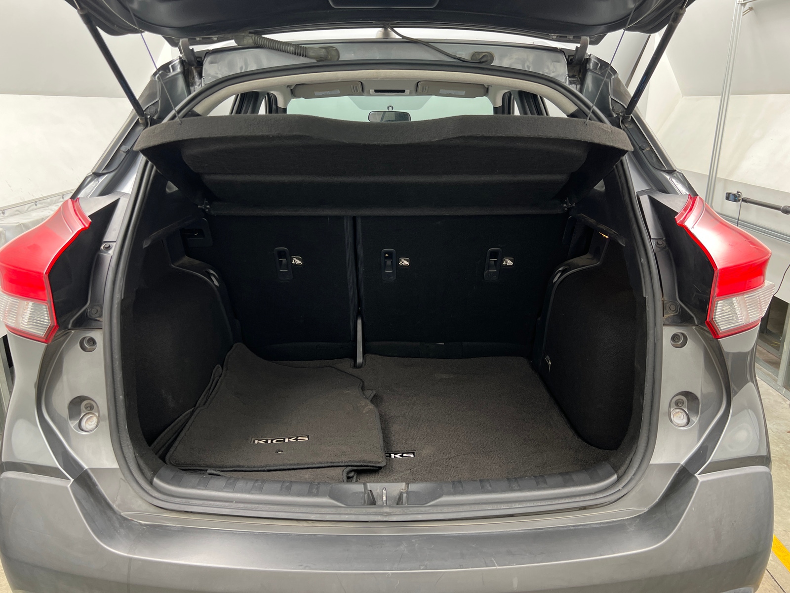 Thumbnail: 2019 Nissan Kicks - 7