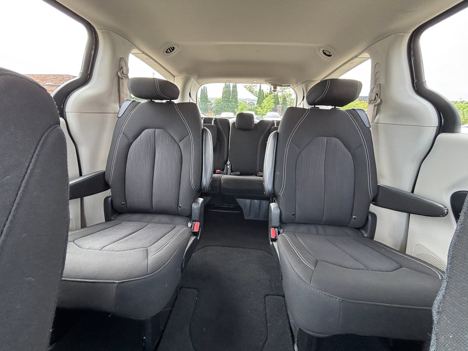 Thumbnail: 2024 Chrysler Voyager - 6