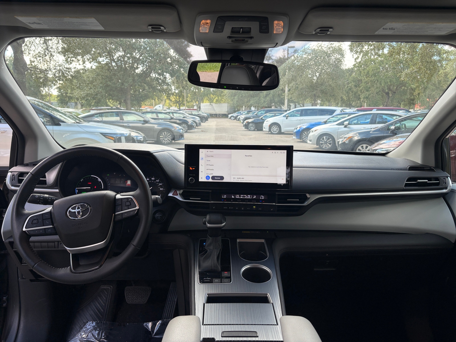 Thumbnail: 2025 Toyota Sienna - 3