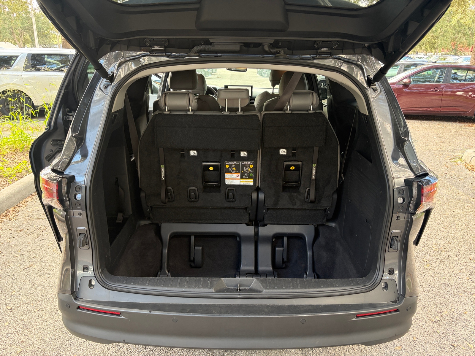 Thumbnail: 2025 Toyota Sienna - 7