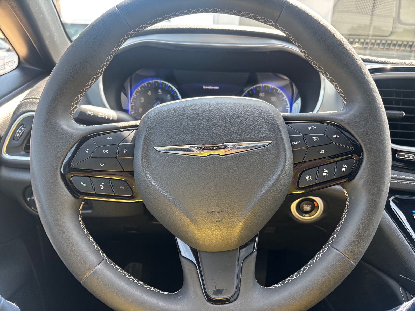Thumbnail: 2025 Chrysler Pacifica - 5