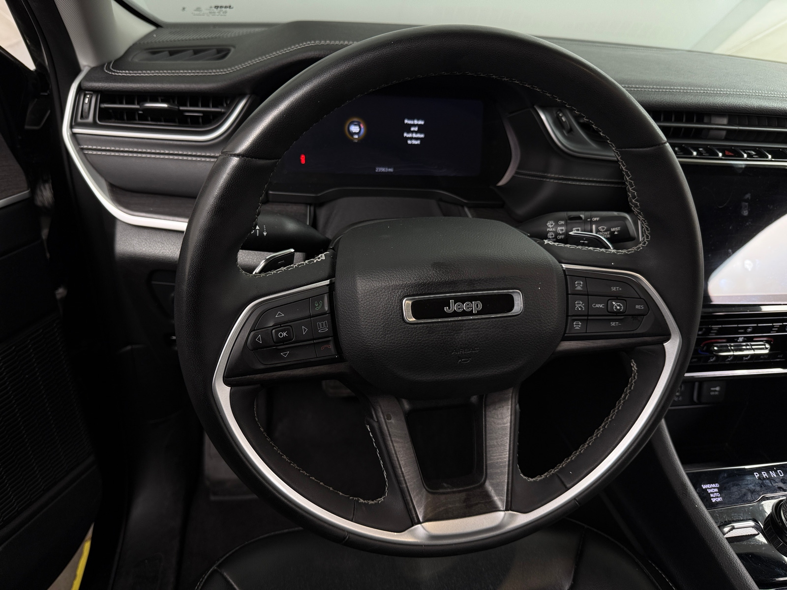 Thumbnail: 2023 Jeep Grand Cherokee - 4