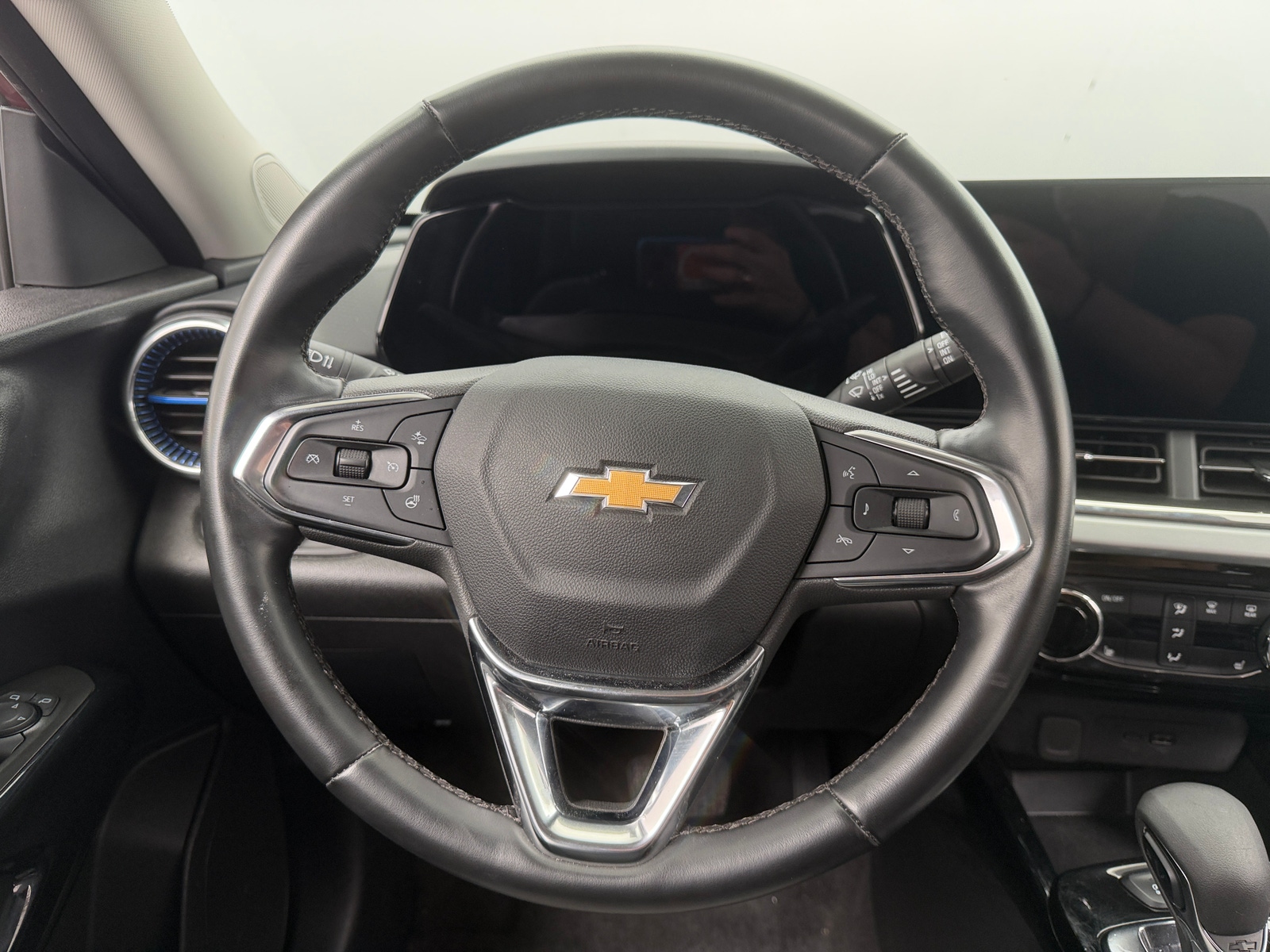 Thumbnail: 2025 Chevrolet Trax - 4