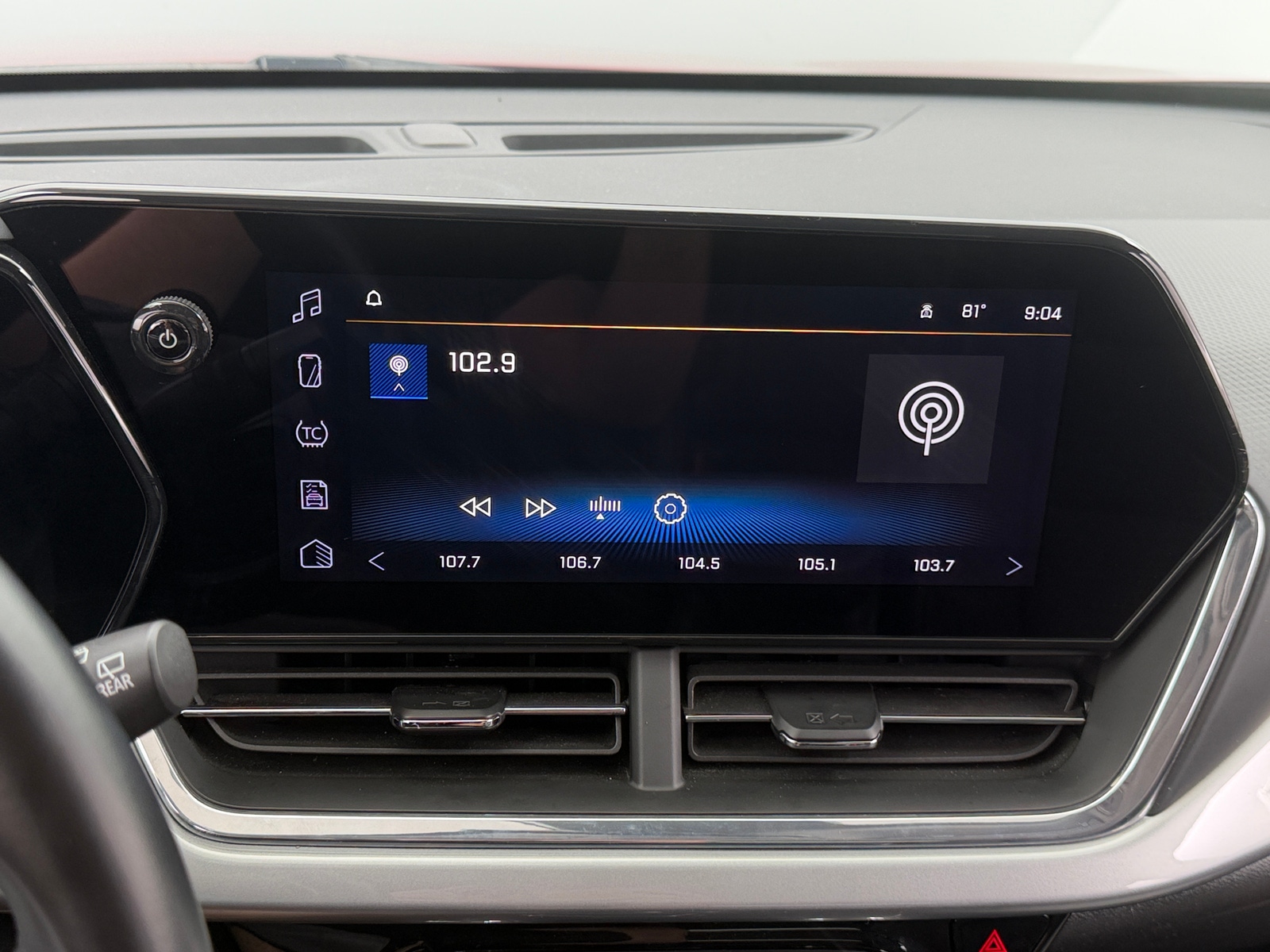 Thumbnail: 2025 Chevrolet Trax - 3