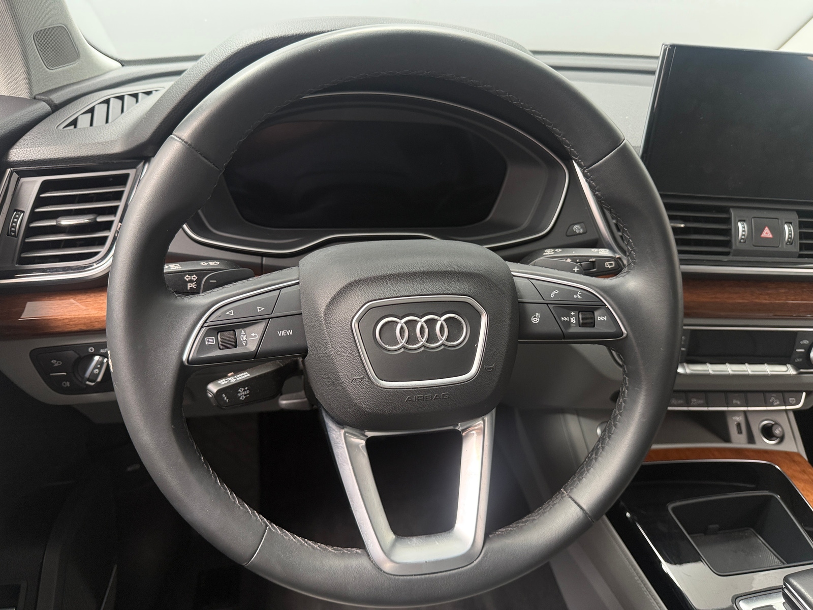 Thumbnail: 2022 Audi Q5 - 4