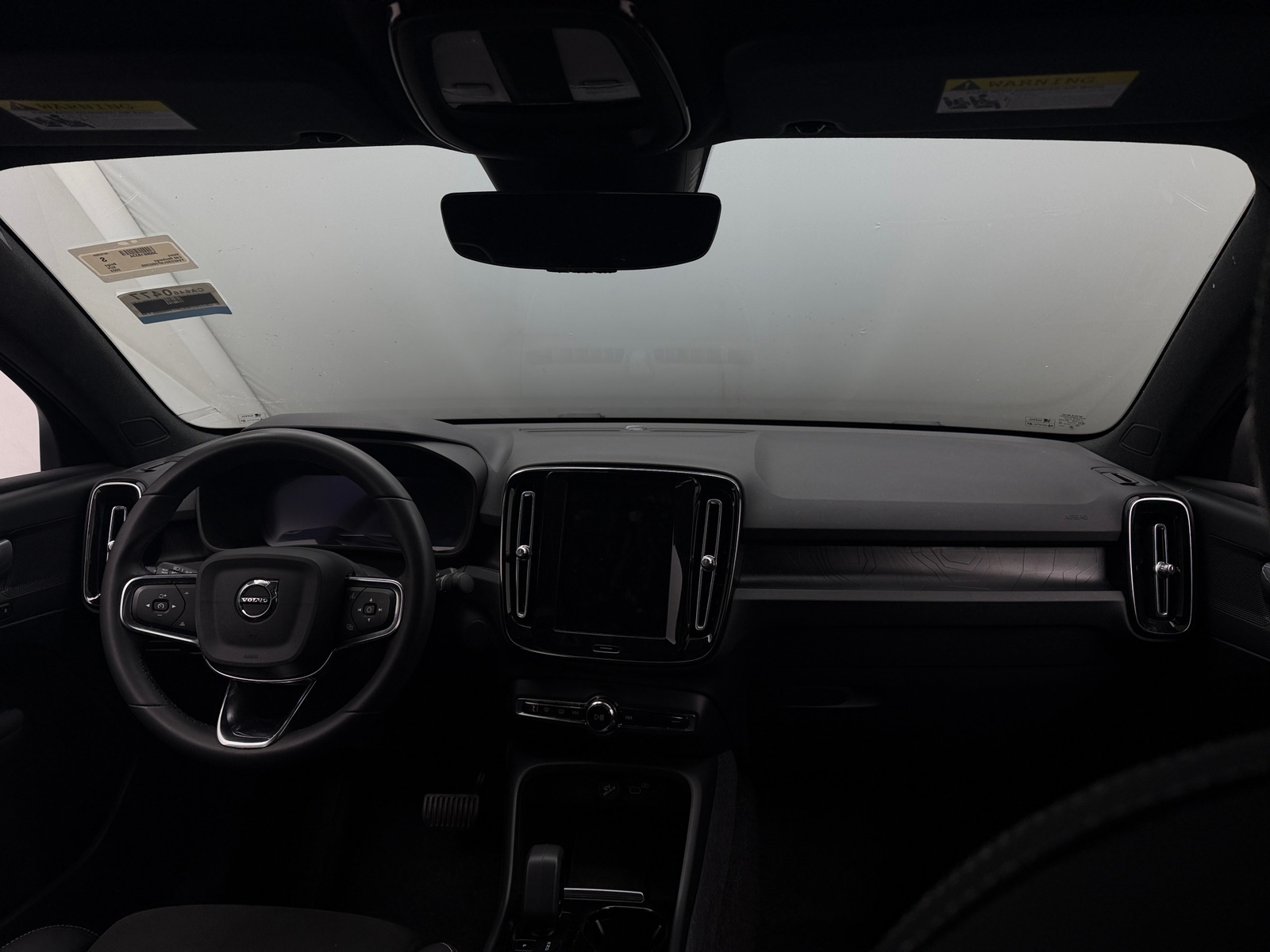 Thumbnail: 2023 Volvo C40 - 2