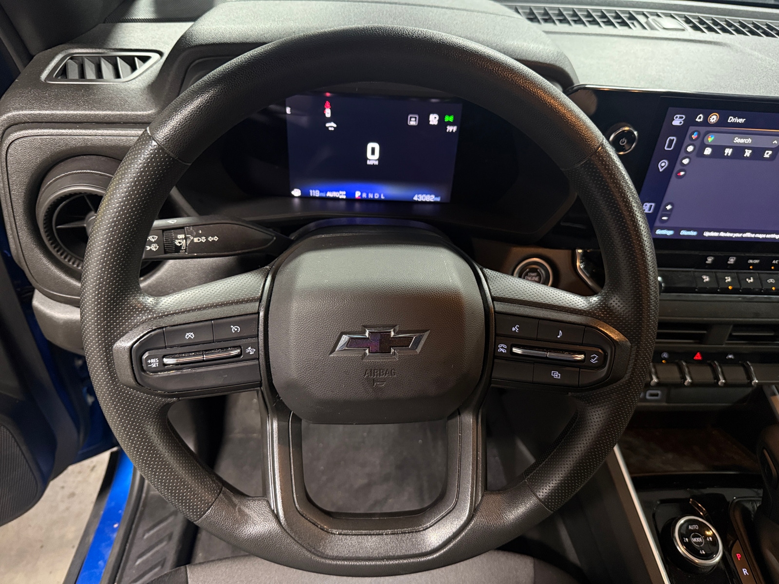 Thumbnail: 2023 Chevrolet Colorado - 5