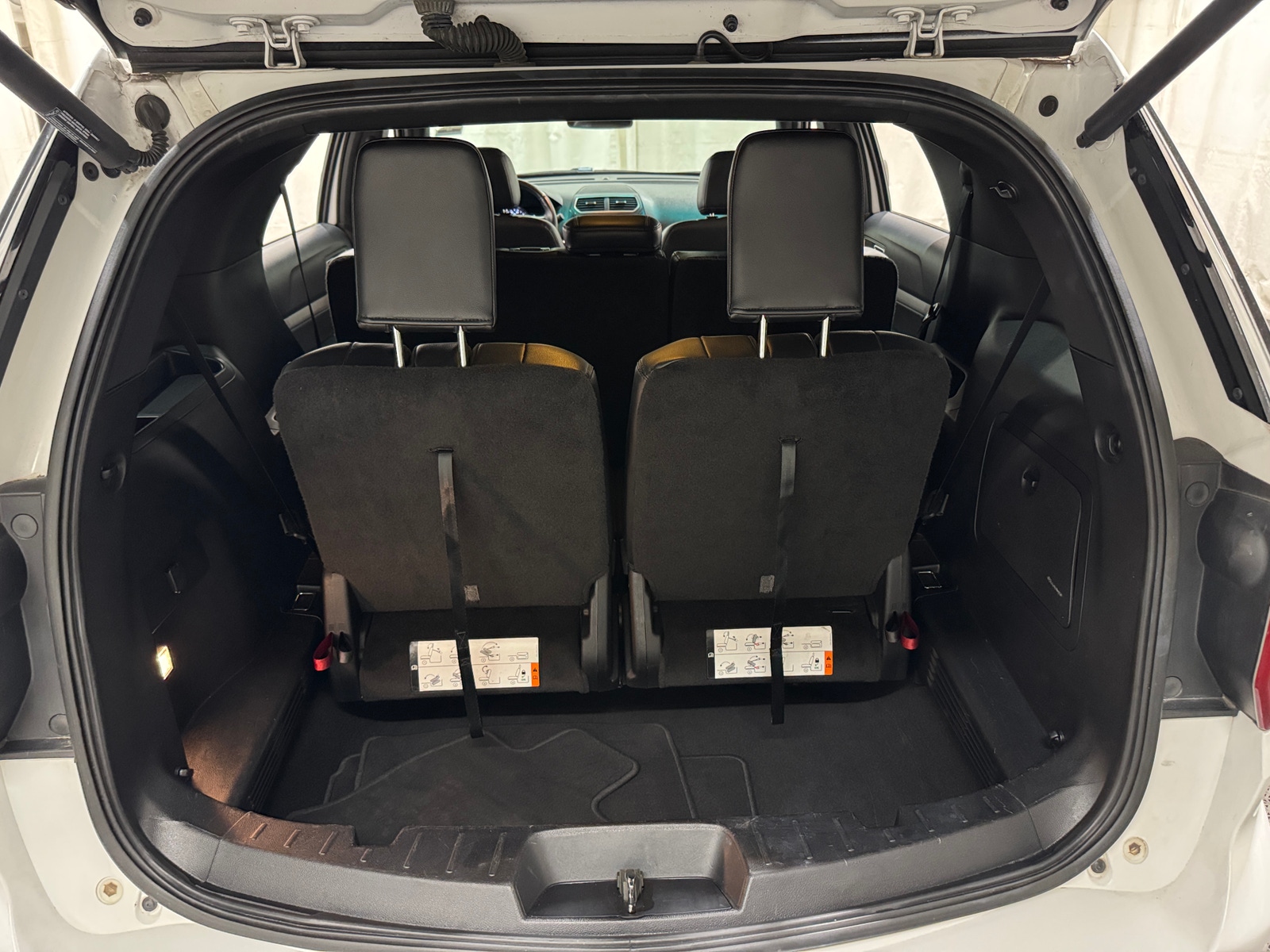 Thumbnail: 2016 Ford Explorer - 6