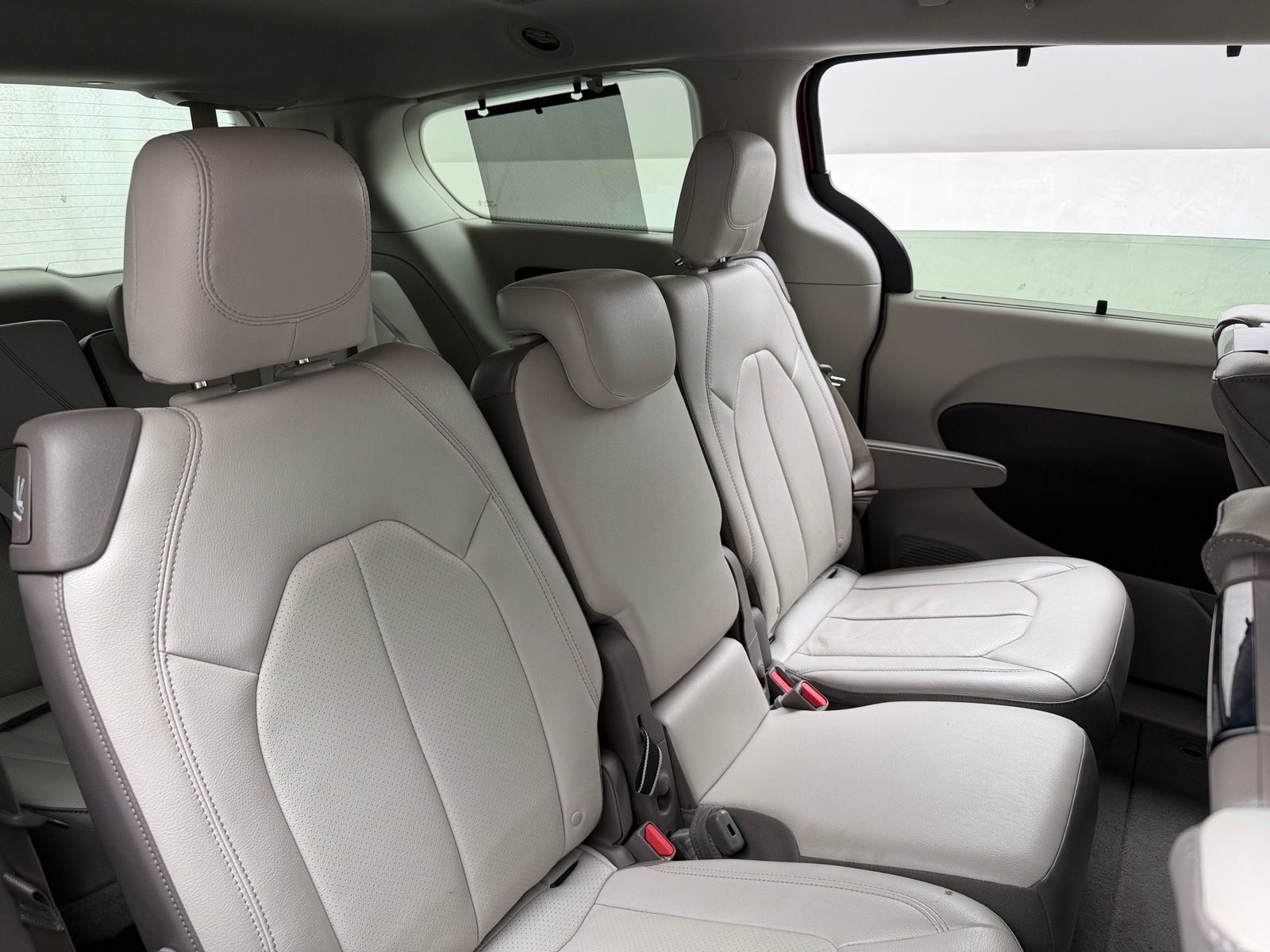 Thumbnail: 2018 Chrysler Pacifica - 5