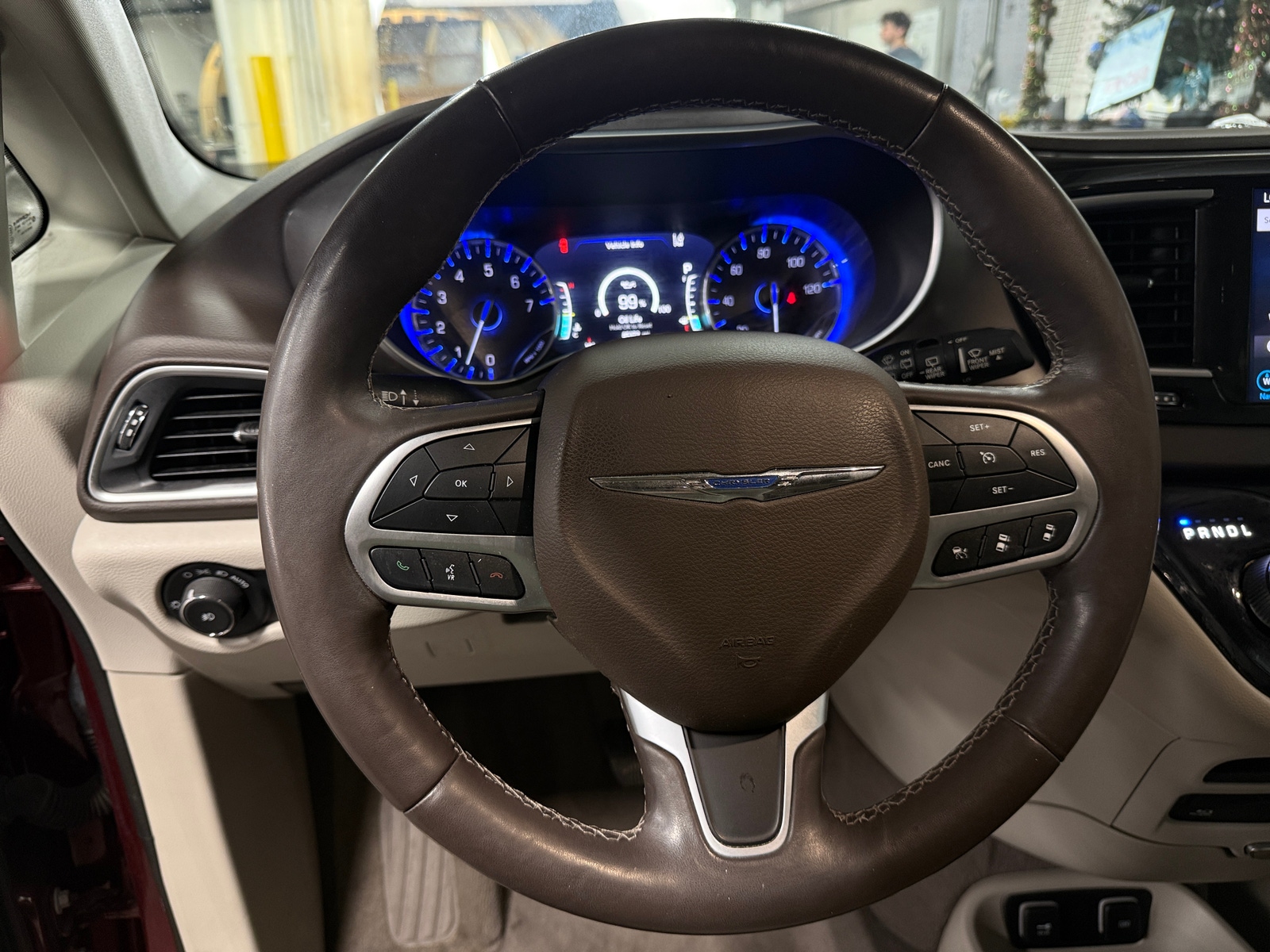 Thumbnail: 2018 Chrysler Pacifica - 4