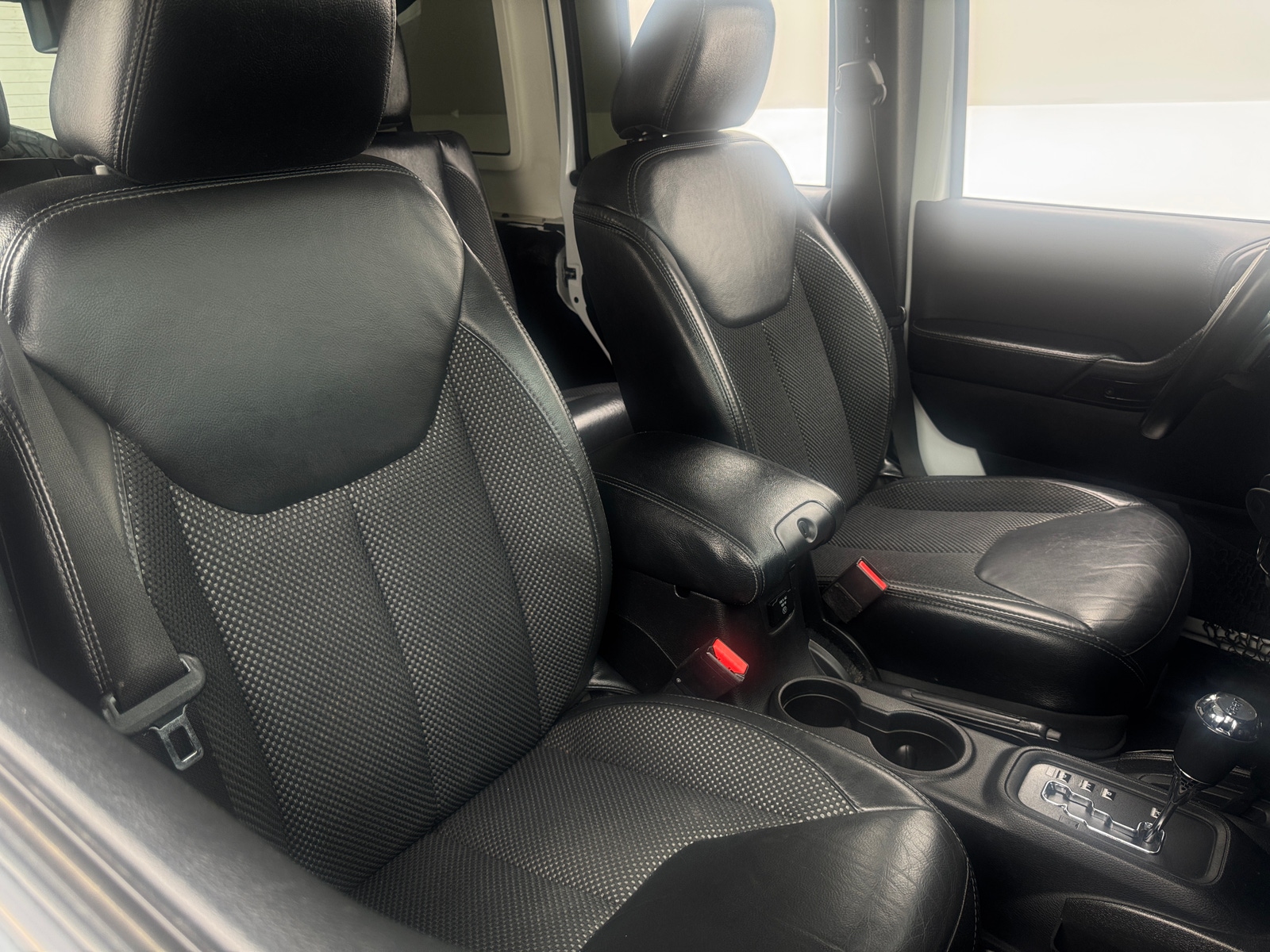 Thumbnail: 2016 Jeep Wrangler - 2