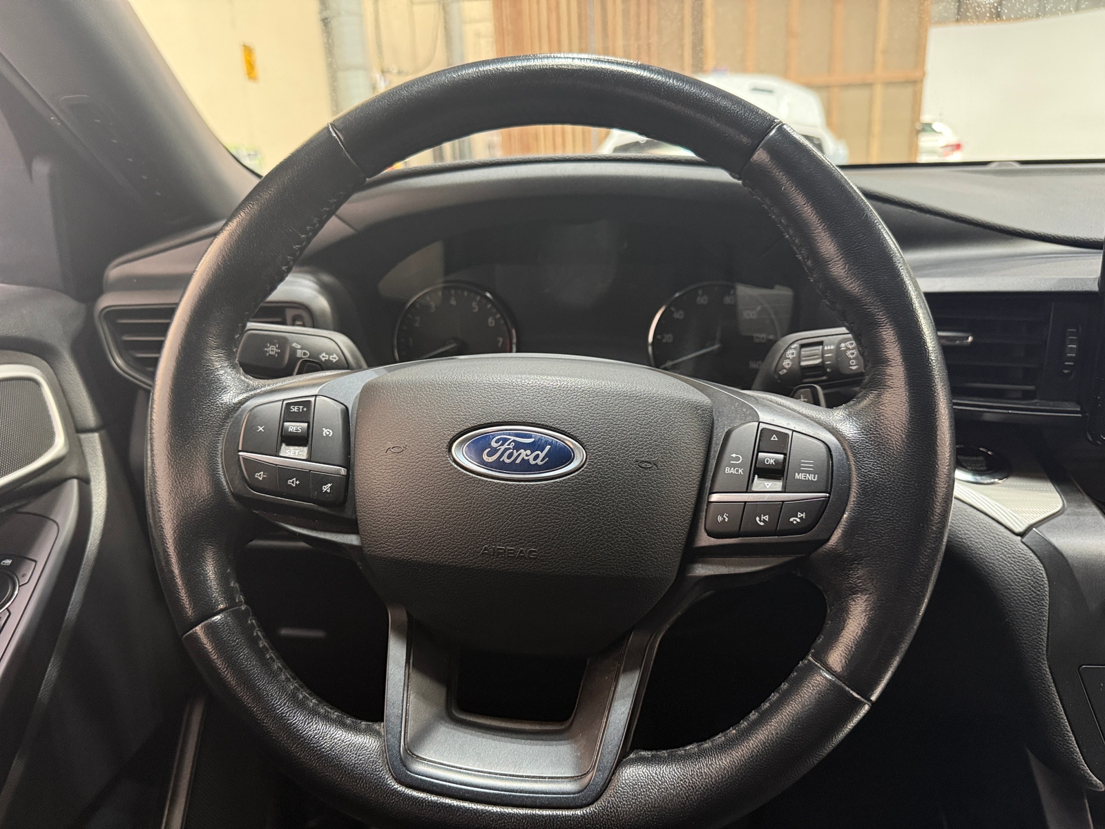 Thumbnail: 2020 Ford Explorer - 5