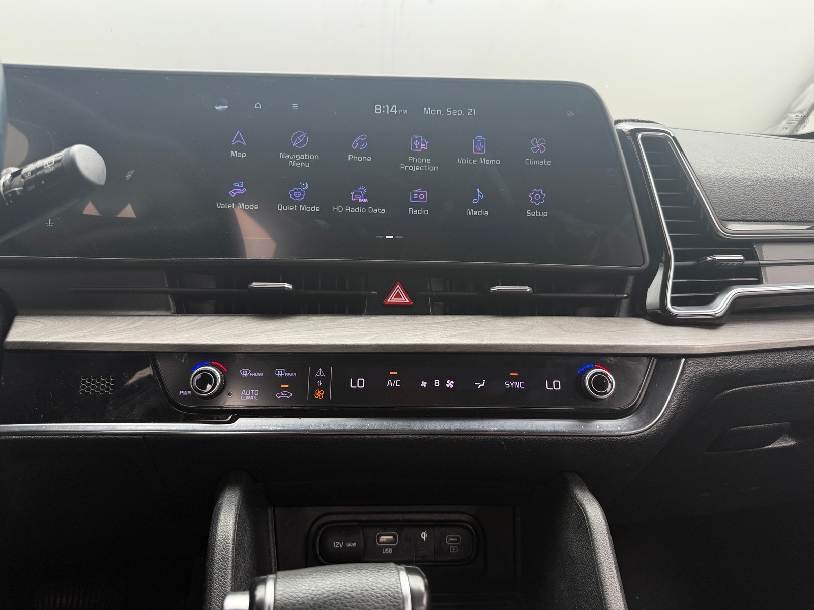 Thumbnail: 2023 Kia Sportage - 3