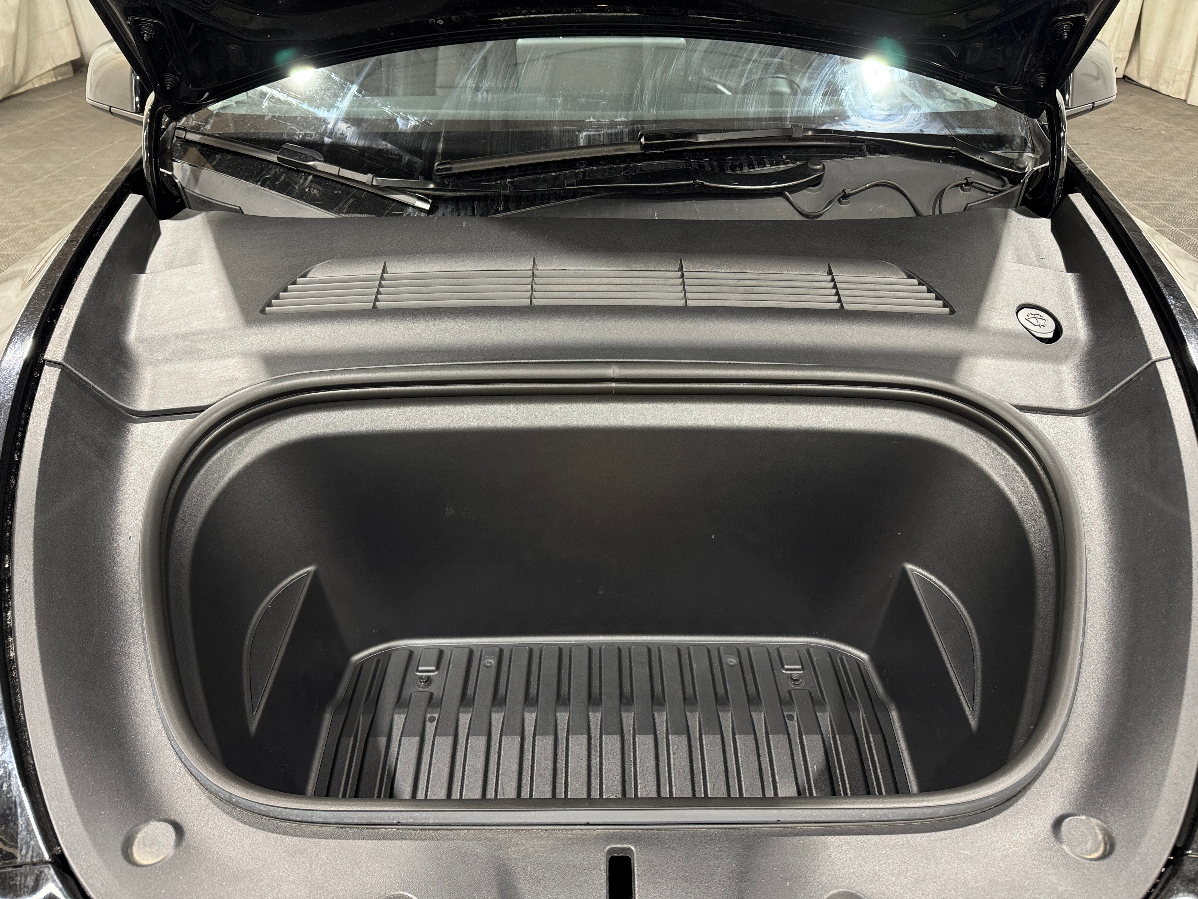 Used 2025 Tesla Model Y Performance with VIN 7SAYGDEF6SF255505 for sale in Auburn, WA