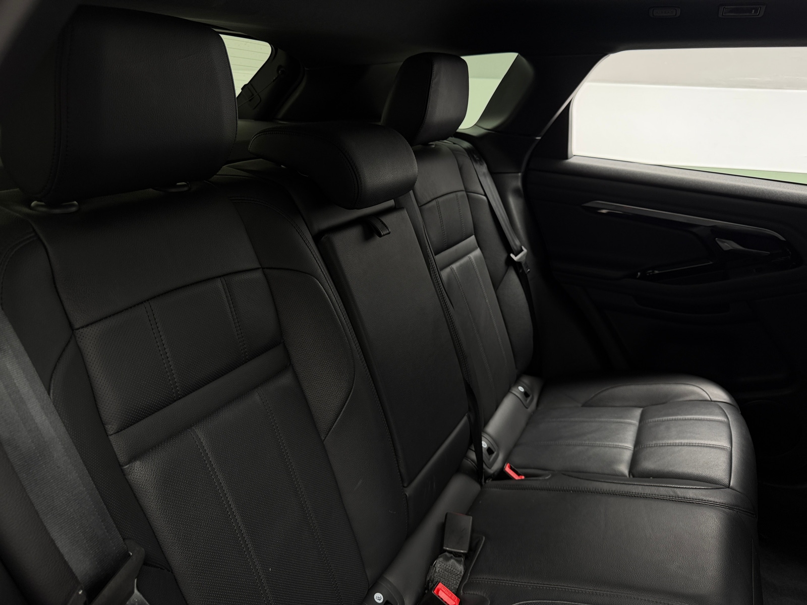 Thumbnail: 2023 Land Rover Range Rover Evoque - 5