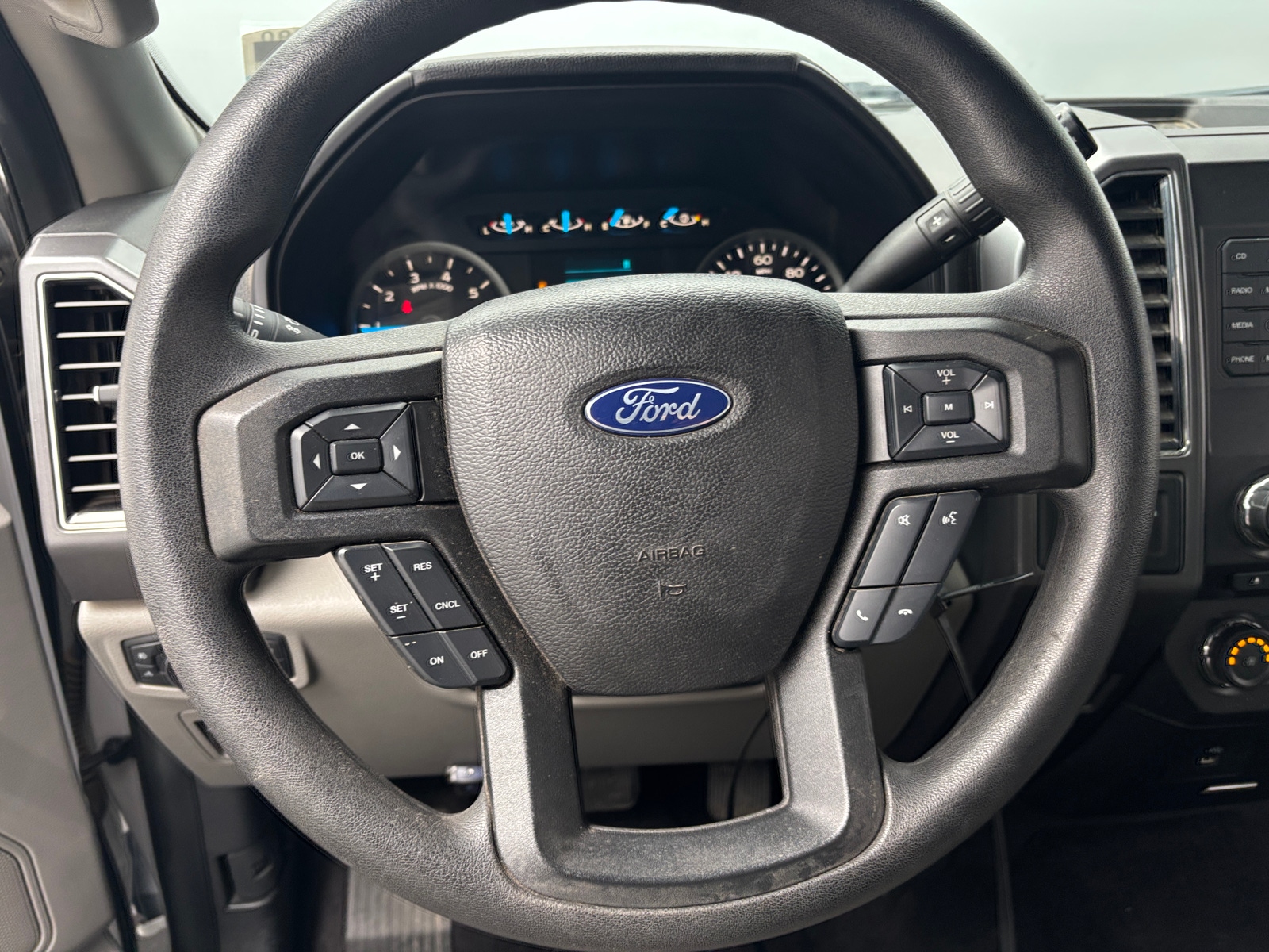 Thumbnail: 2017 Ford Econoline - 5