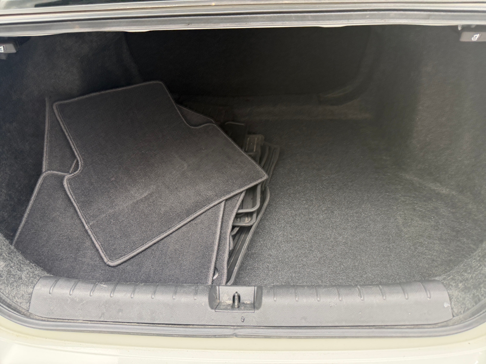 Thumbnail: 2019 Honda Insight - 6