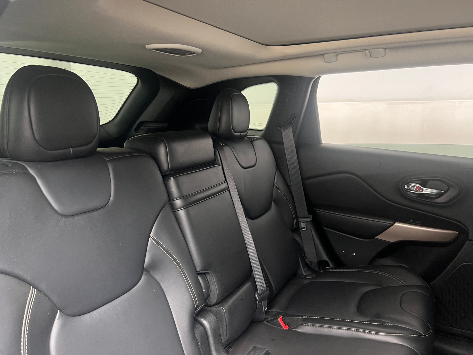Thumbnail: 2018 Jeep Cherokee - 5