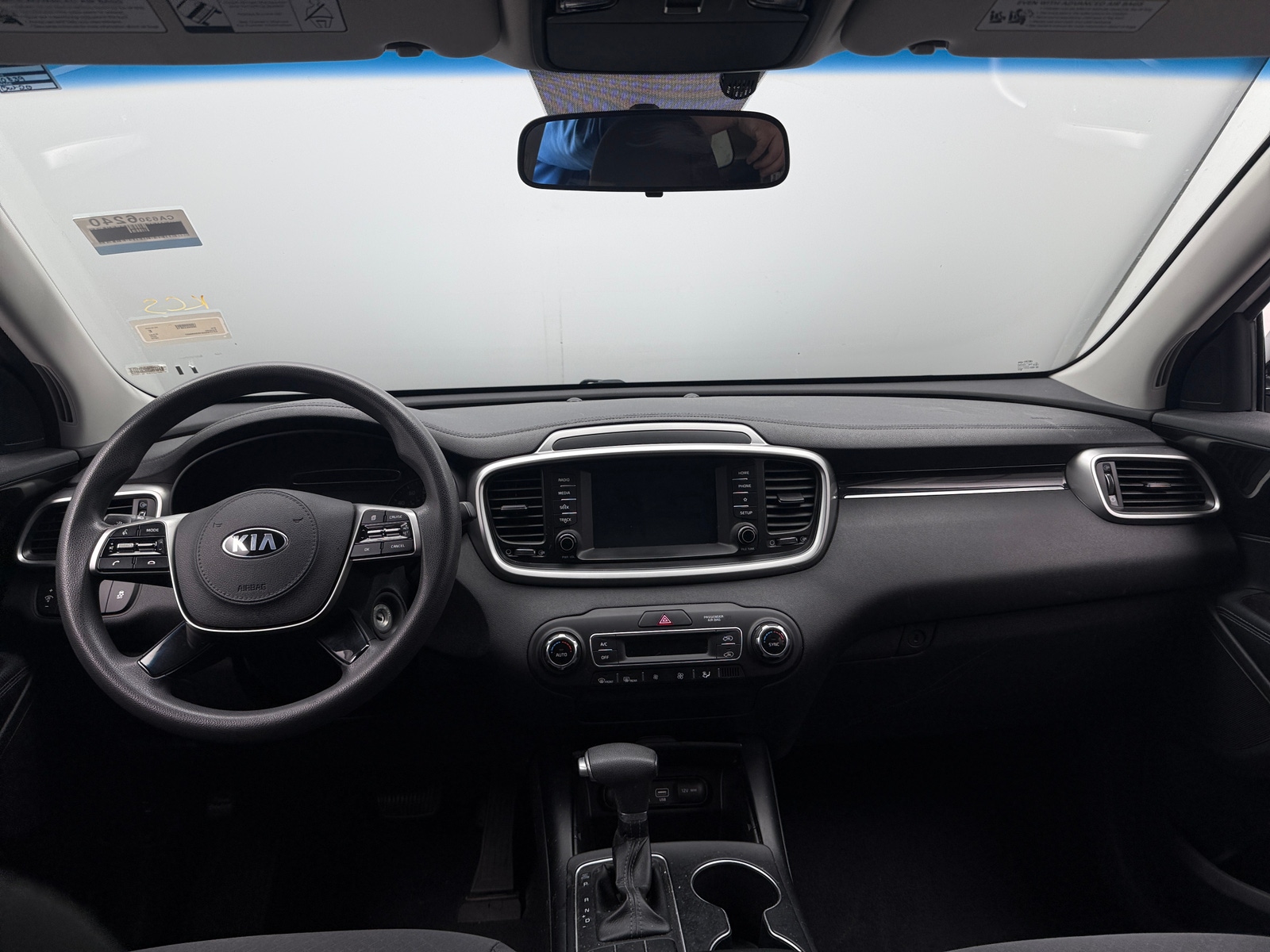 Thumbnail: 2019 Kia Sorento - 3