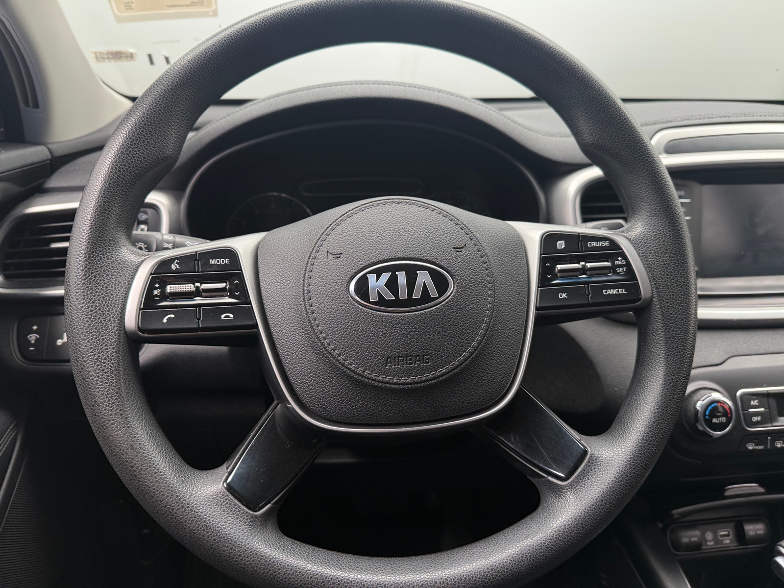 Thumbnail: 2019 Kia Sorento - 5