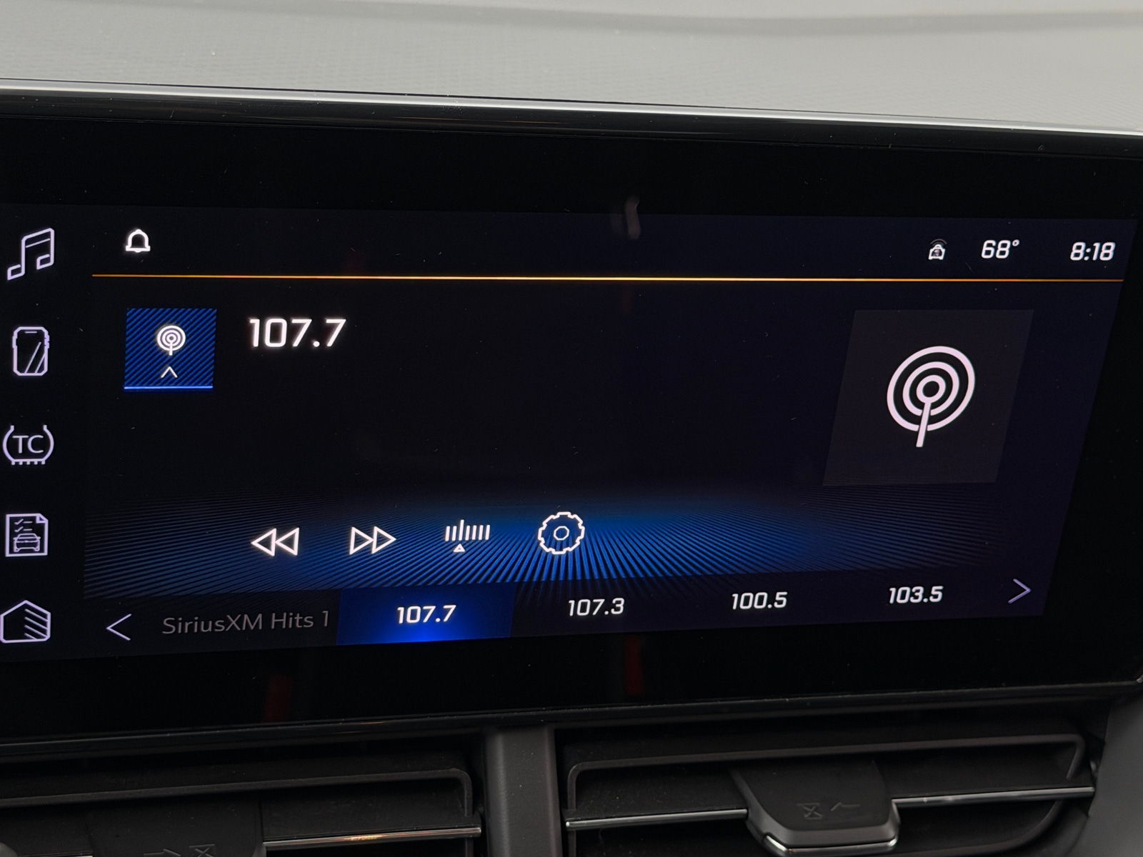 Thumbnail: 2026 Chevrolet Trax - 3