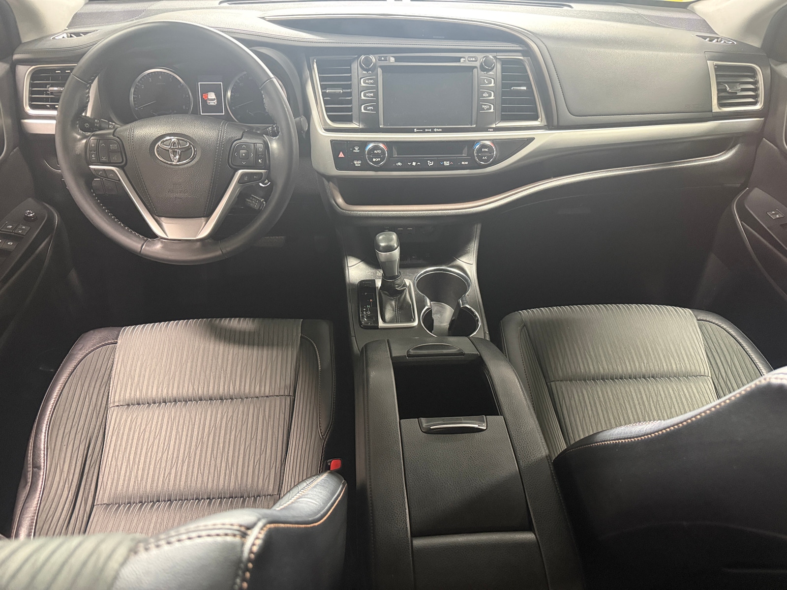 Thumbnail: 2019 Toyota Highlander - 3