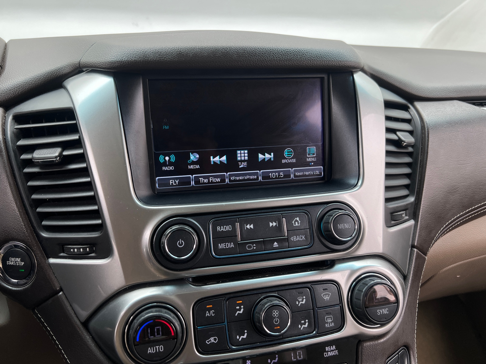 Thumbnail: 2019 Chevrolet Tahoe - 3