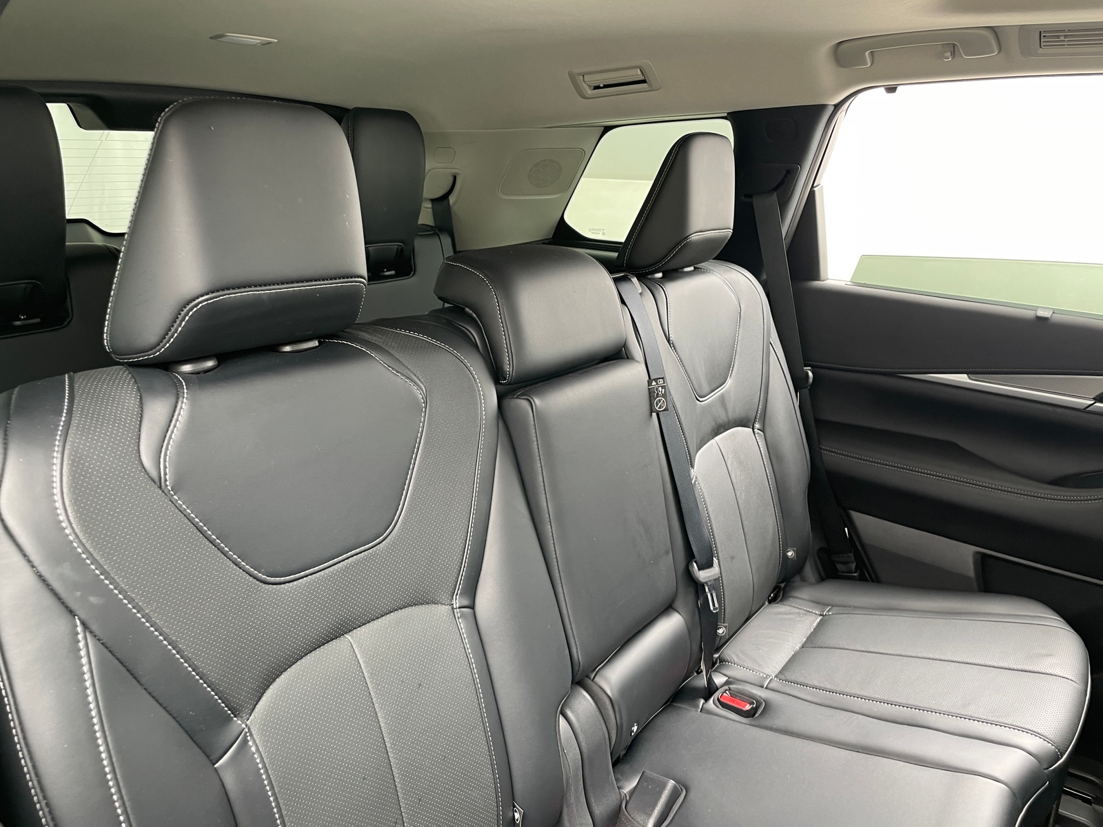 Thumbnail: 2023 INFINITI QX60 - 5