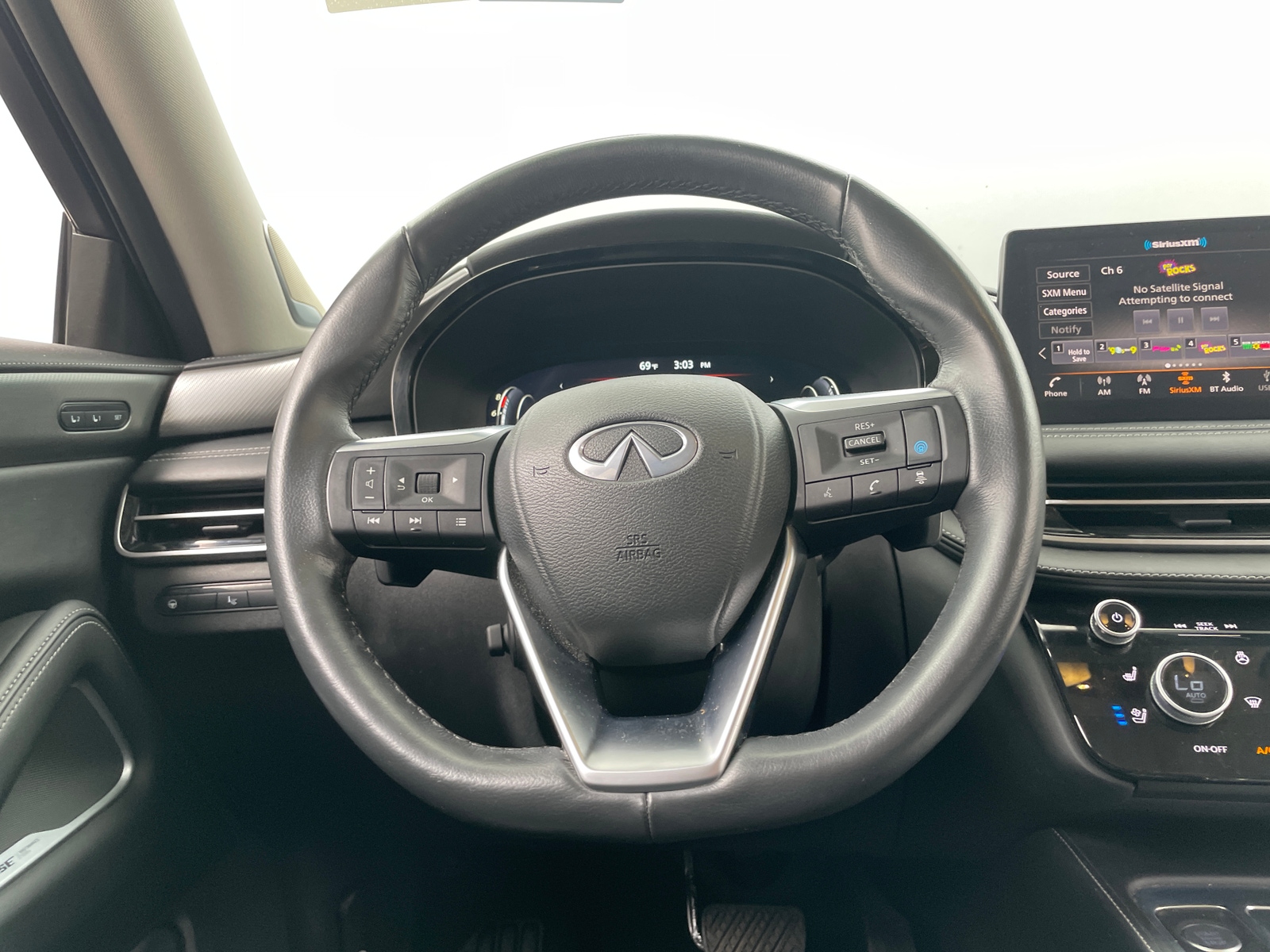 Thumbnail: 2023 INFINITI QX60 - 4