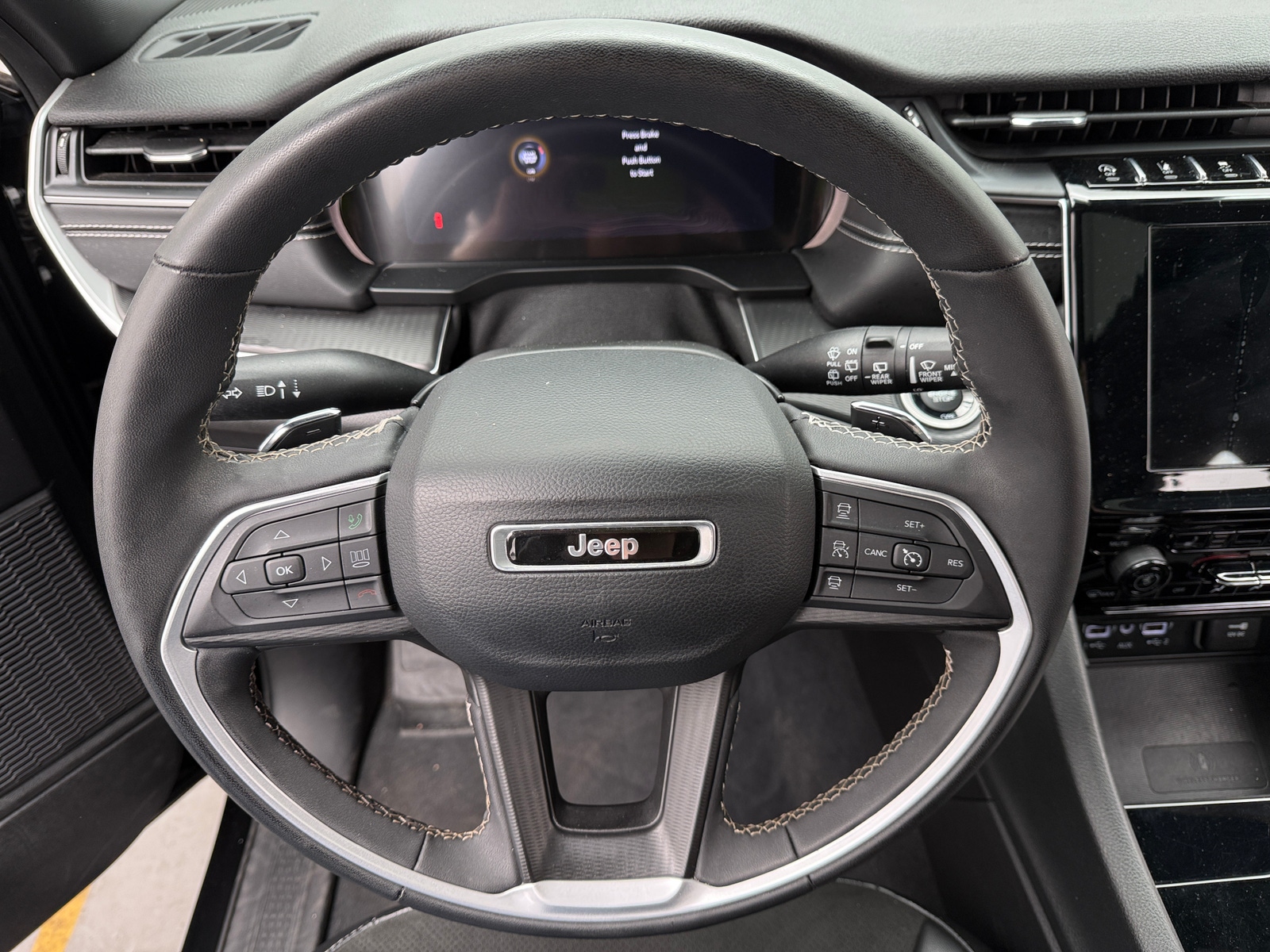 Thumbnail: 2023 Jeep Grand Cherokee L - 4