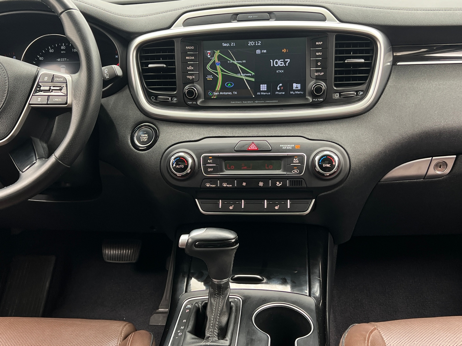 Thumbnail: 2019 Kia Sorento - 3