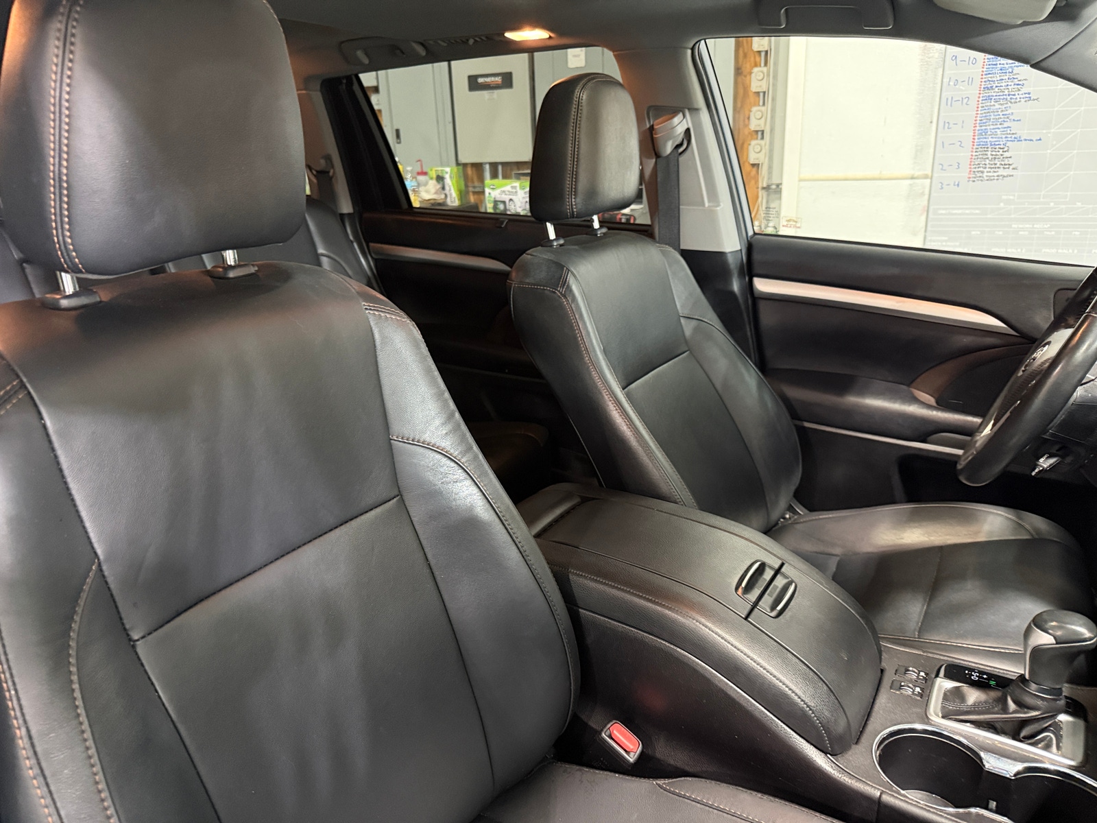 Thumbnail: 2019 Toyota Highlander - 2