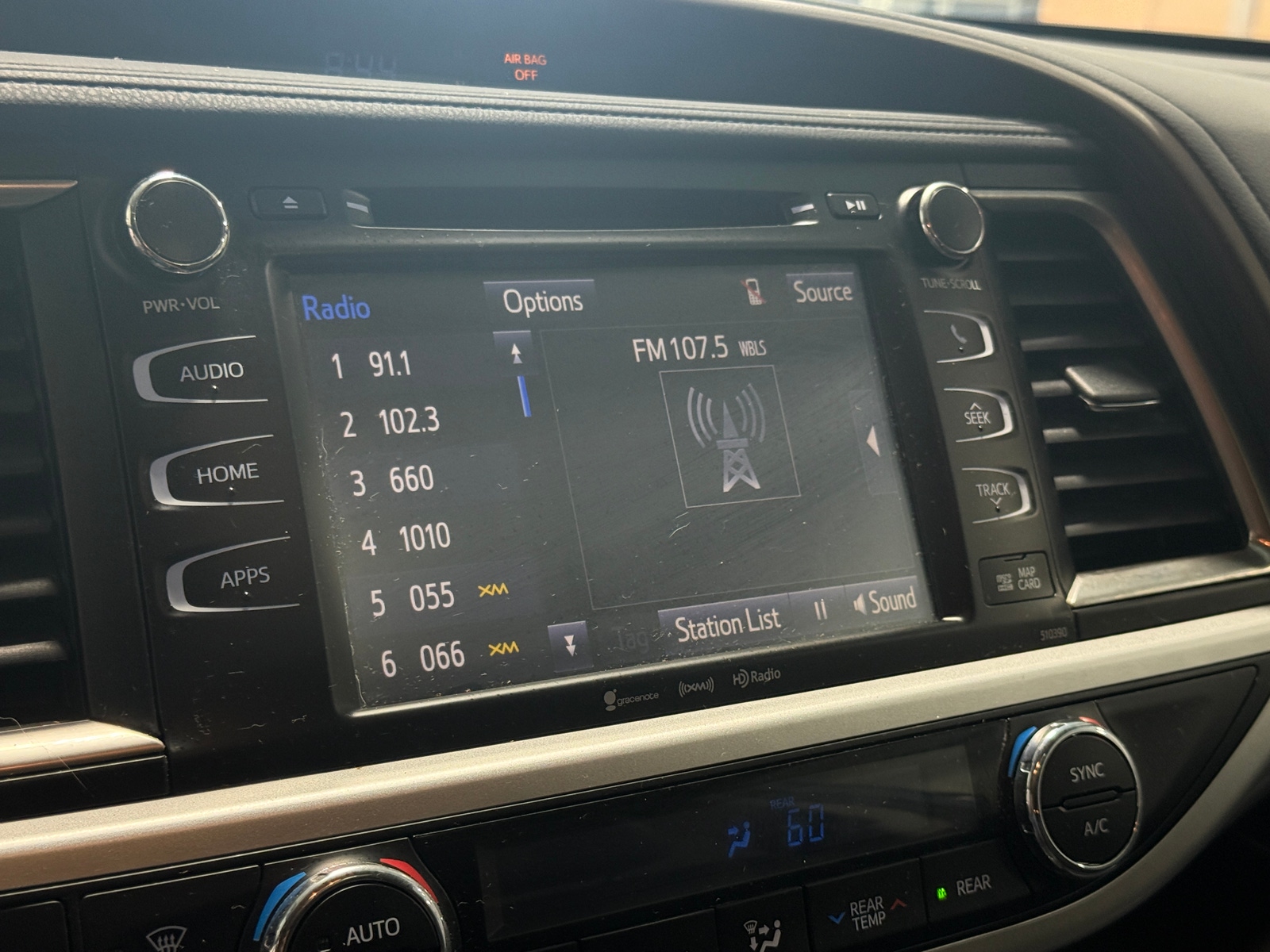 Thumbnail: 2019 Toyota Highlander - 4
