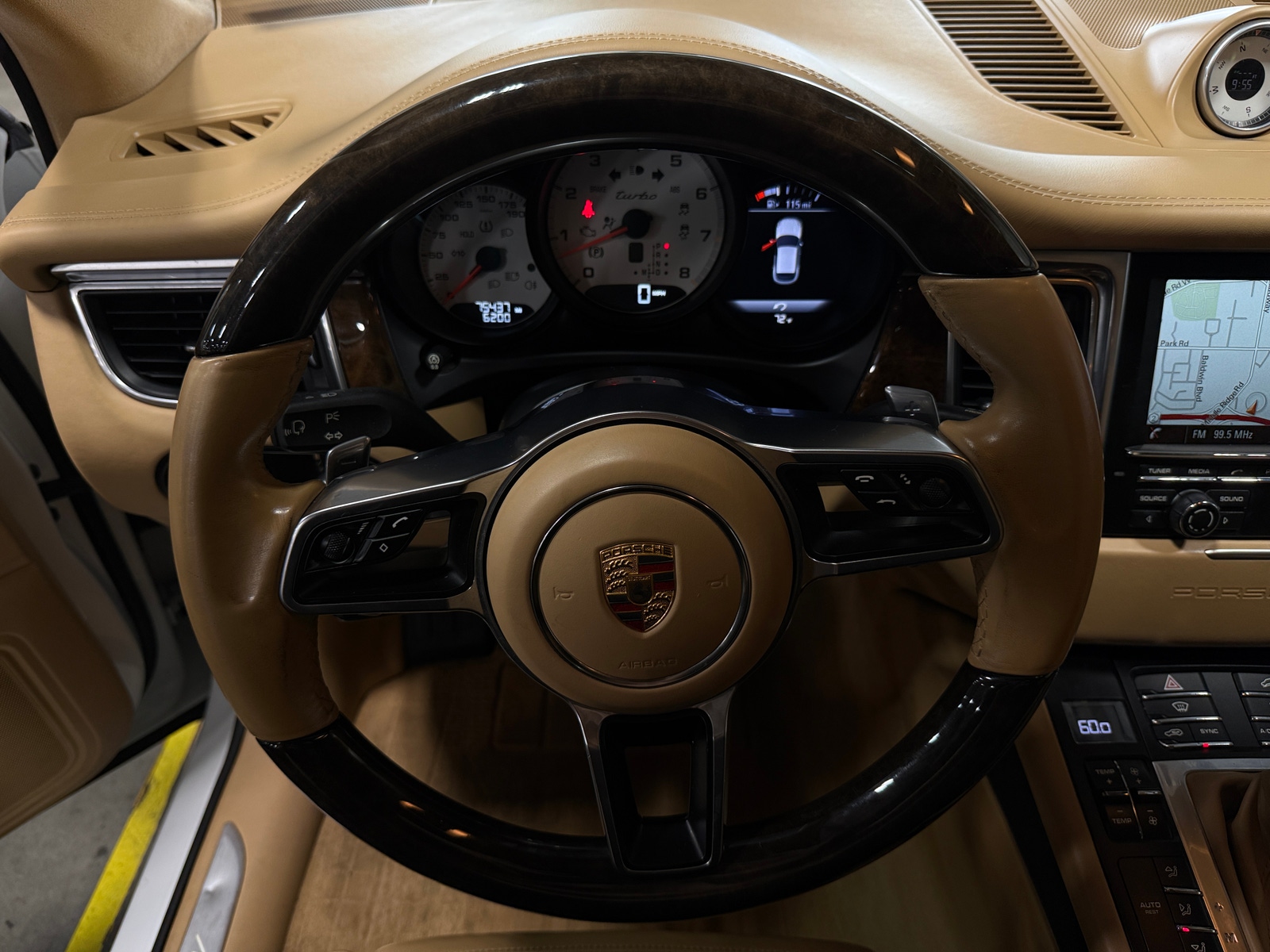 Thumbnail: 2015 Porsche Macan - 4
