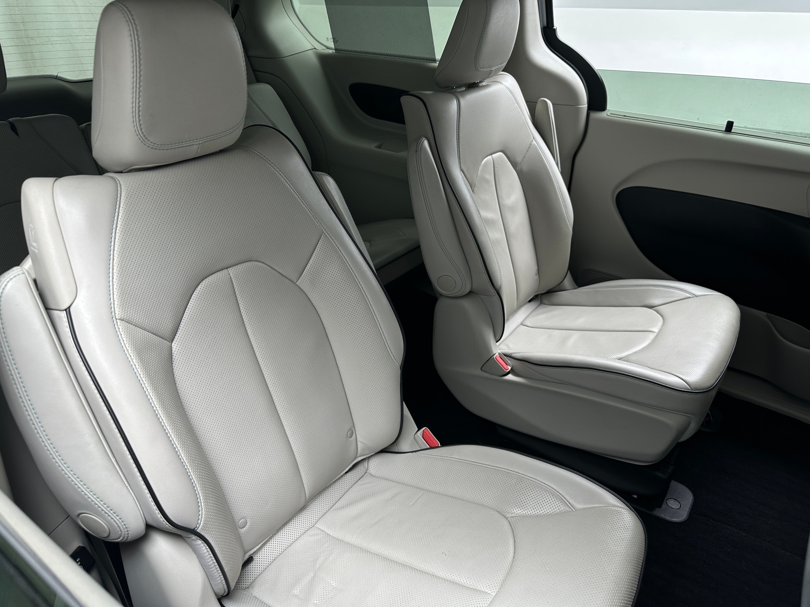 Thumbnail: 2019 Chrysler Pacifica - 5