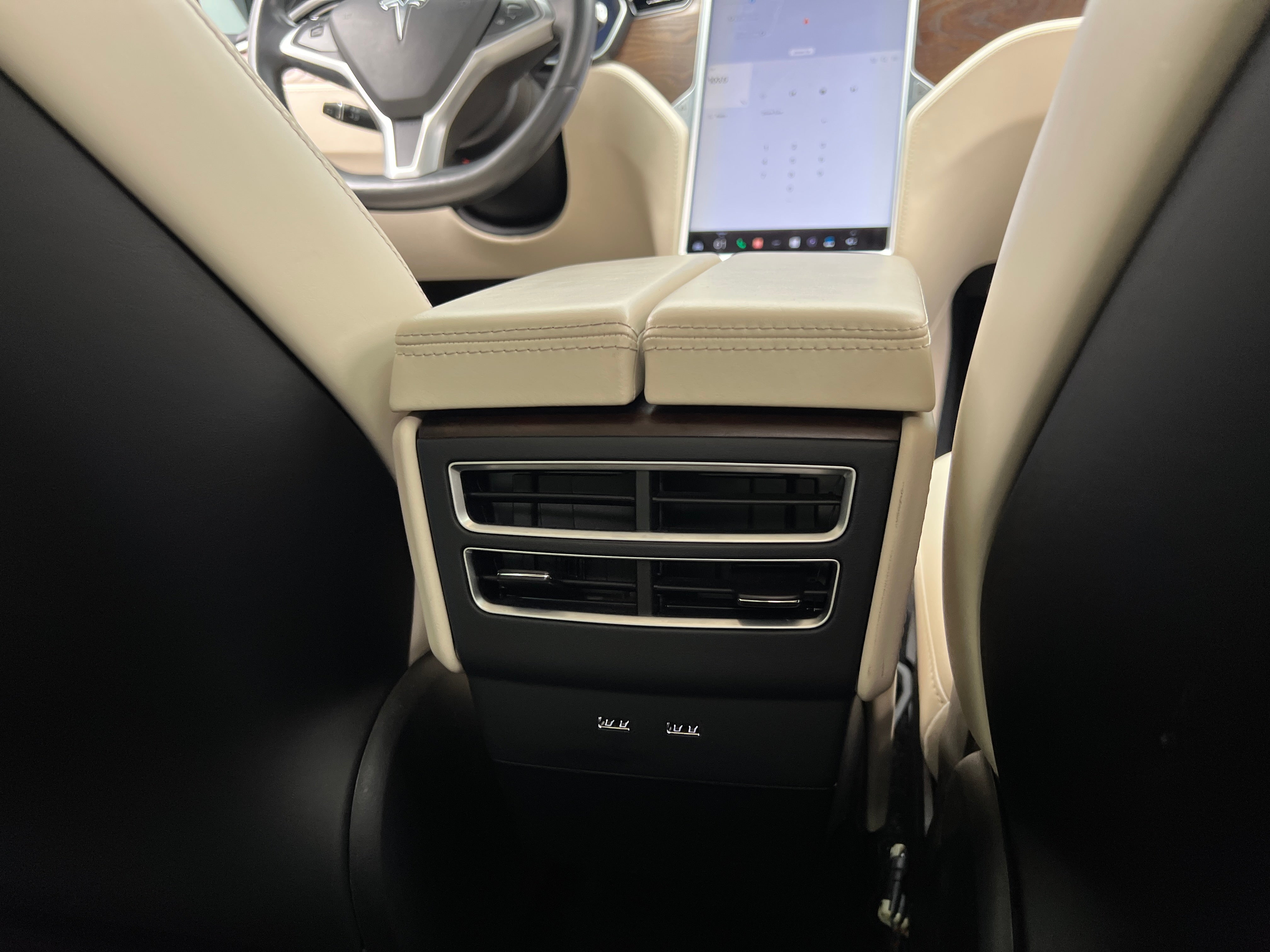 Used 2018 Tesla Model X 75D with VIN 5YJXCBE2XJF089140 for sale in Auburn, WA