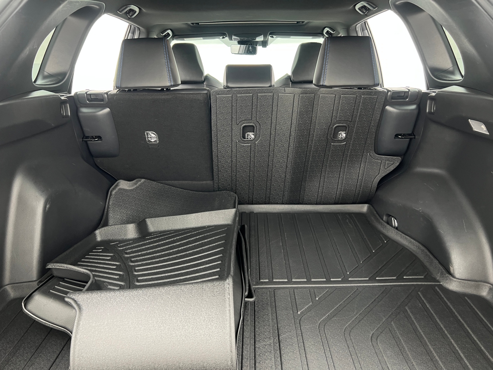 Thumbnail: 2019 Toyota RAV4 - 7