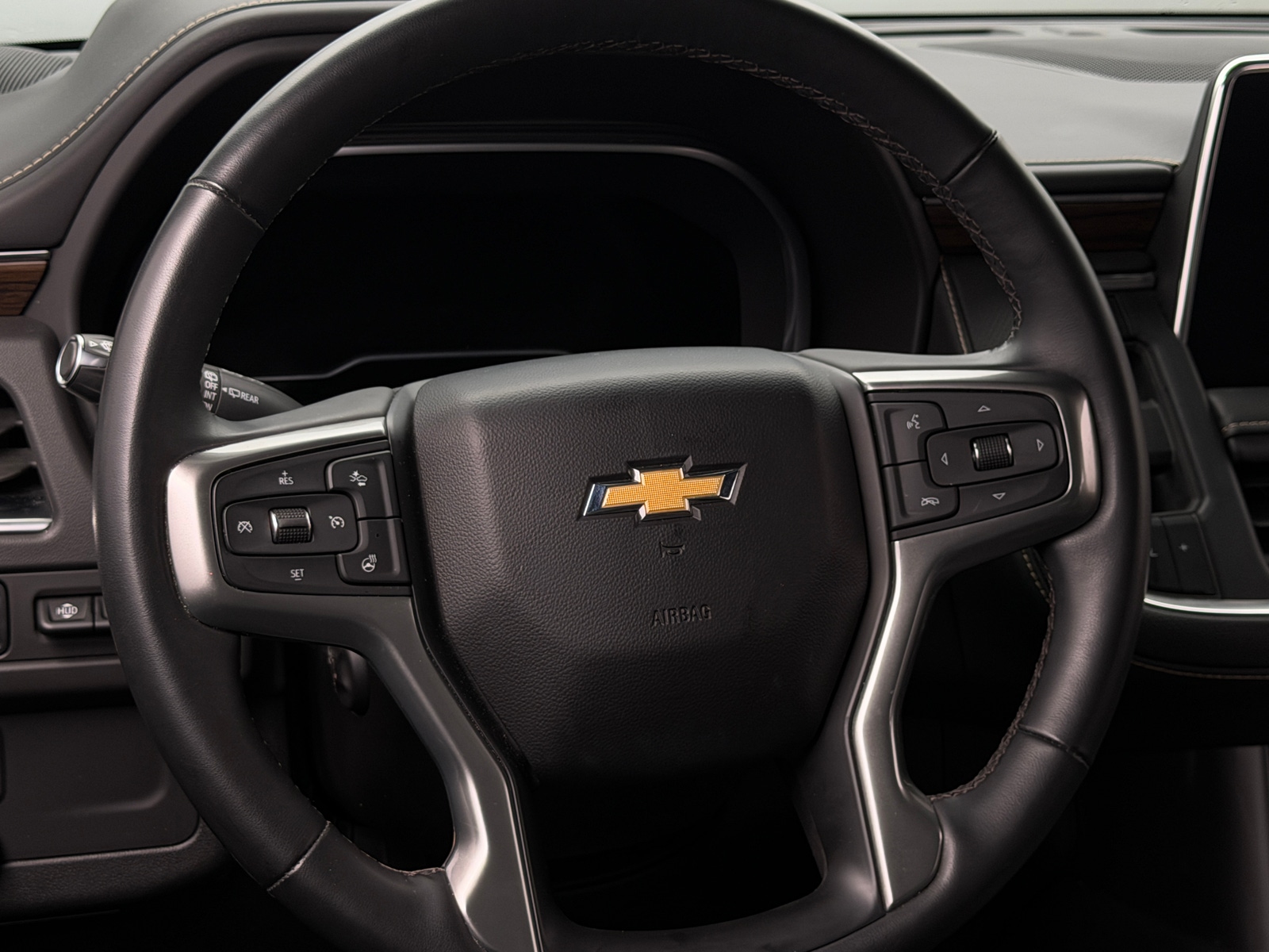 Thumbnail: 2023 Chevrolet Tahoe - 4