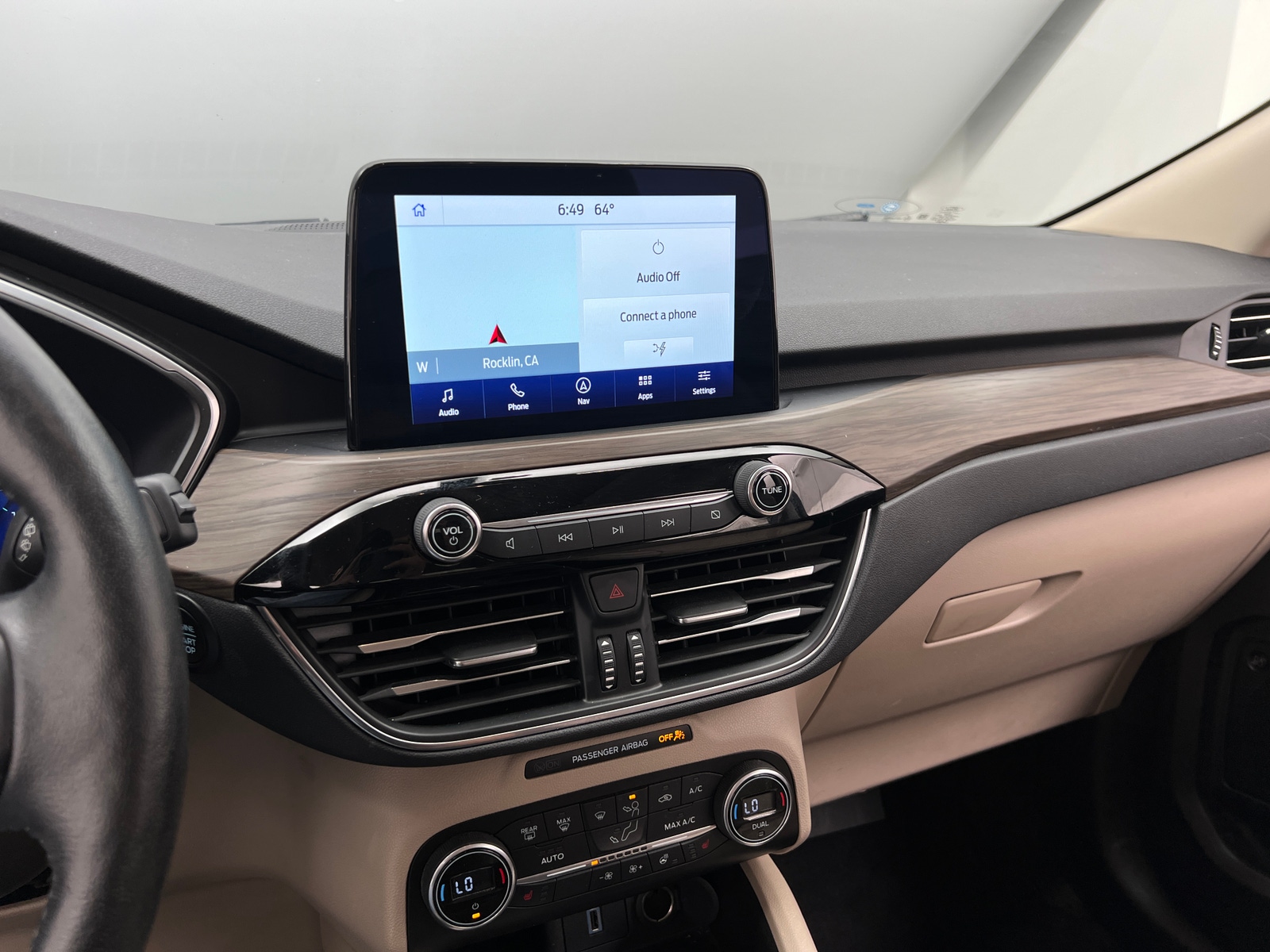 Thumbnail: 2020 Ford Escape - 3