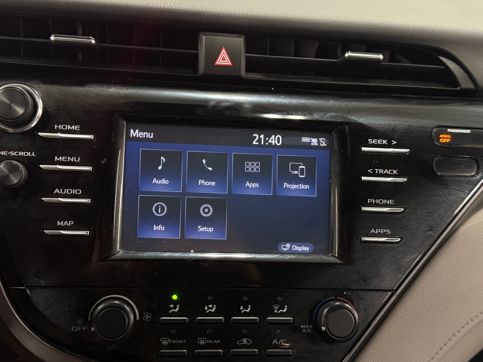 Thumbnail: 2019 Toyota Camry - 4