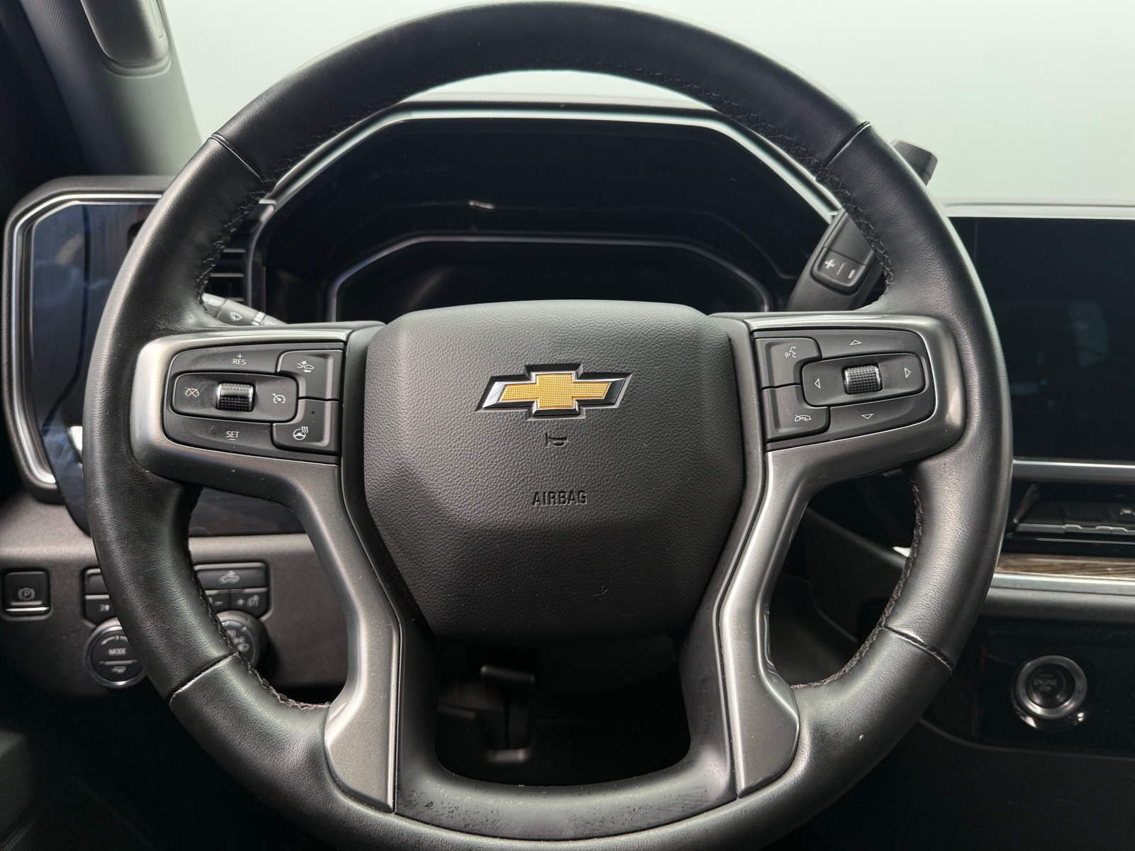 Thumbnail: 2023 Chevrolet Silverado 1500 - 5