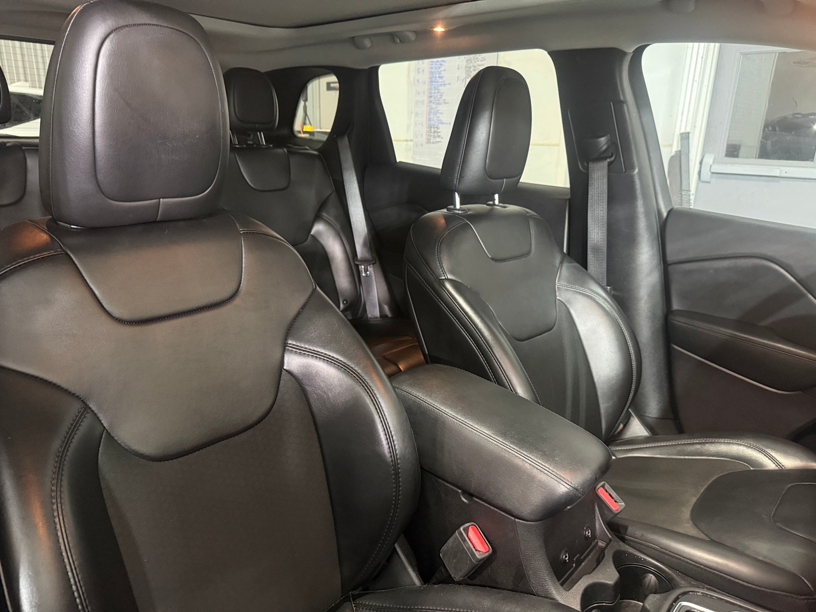 Thumbnail: 2019 Jeep Cherokee - 2