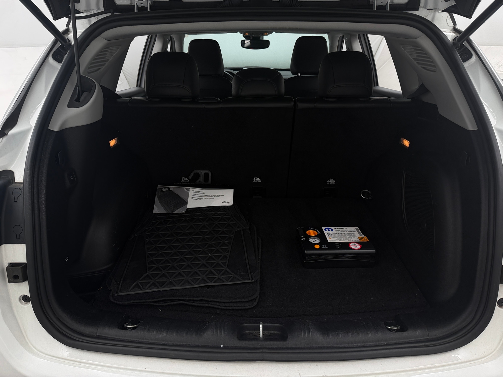 Thumbnail: 2022 Jeep Compass - 6