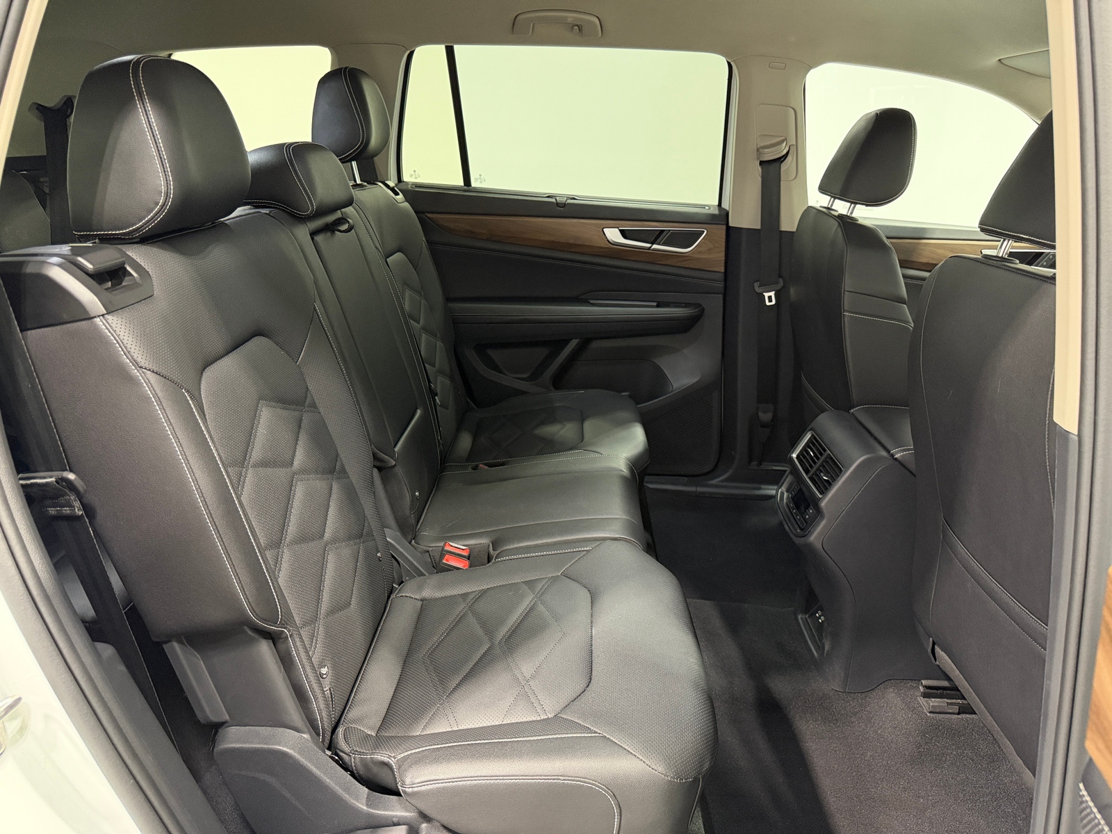Thumbnail: 2025 Volkswagen Atlas - 6