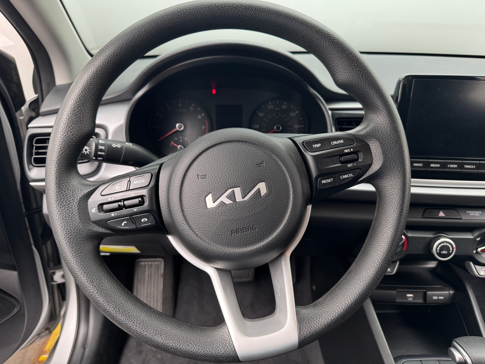 Thumbnail: 2023 Kia Rio - 5