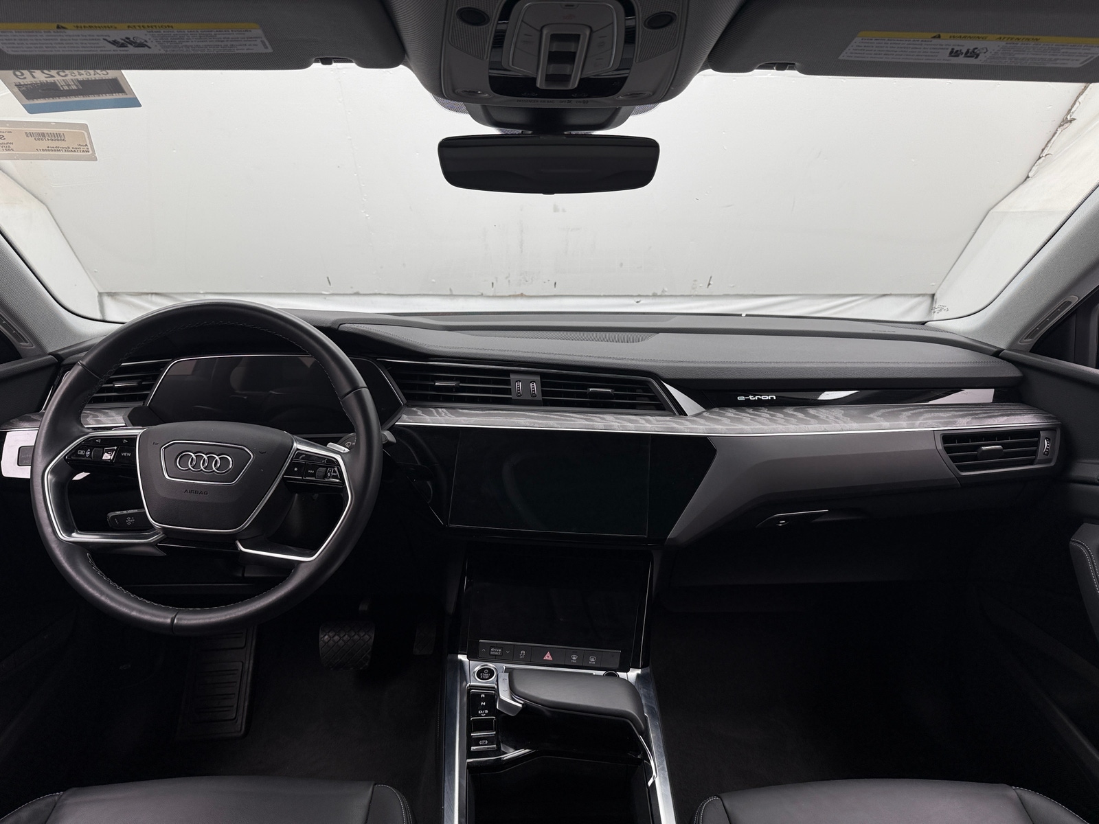 Thumbnail: 2021 Audi e-tron S - 3