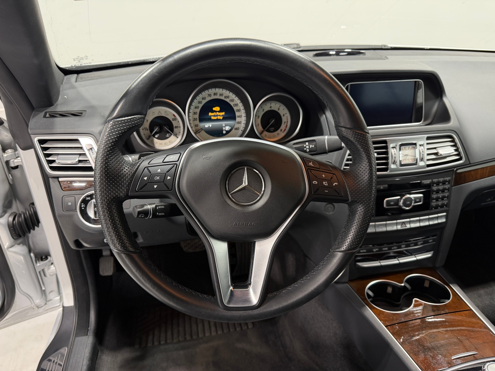 Thumbnail: 2015 Mercedes-Benz E-Class - 4