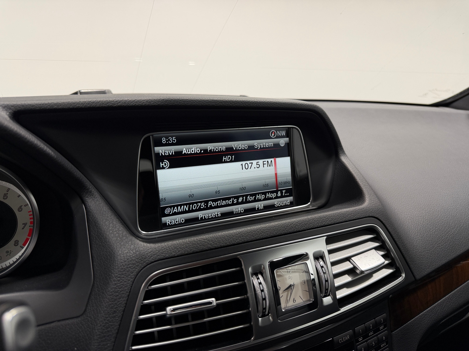 Thumbnail: 2015 Mercedes-Benz E-Class - 3